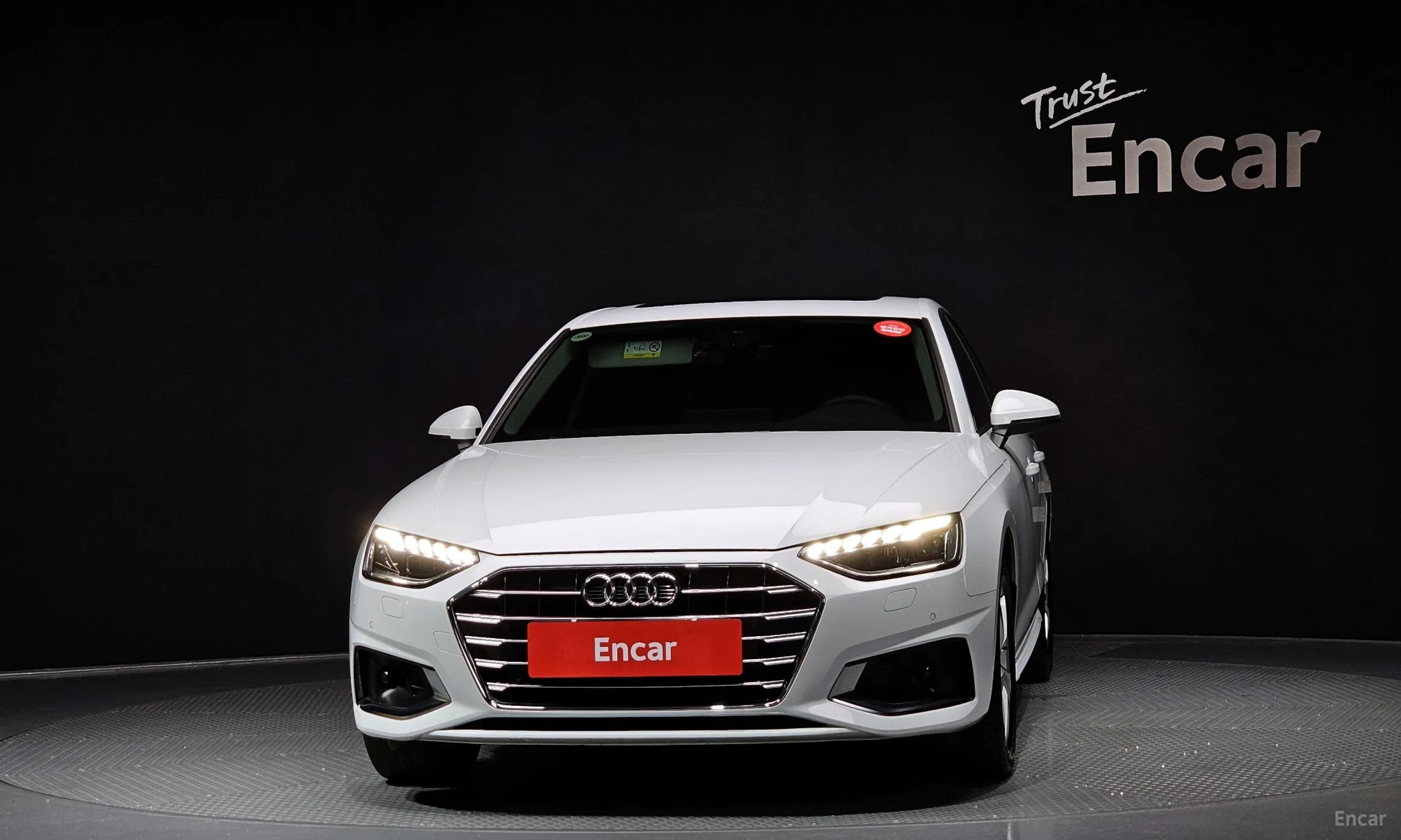 Audi A4 (B9)