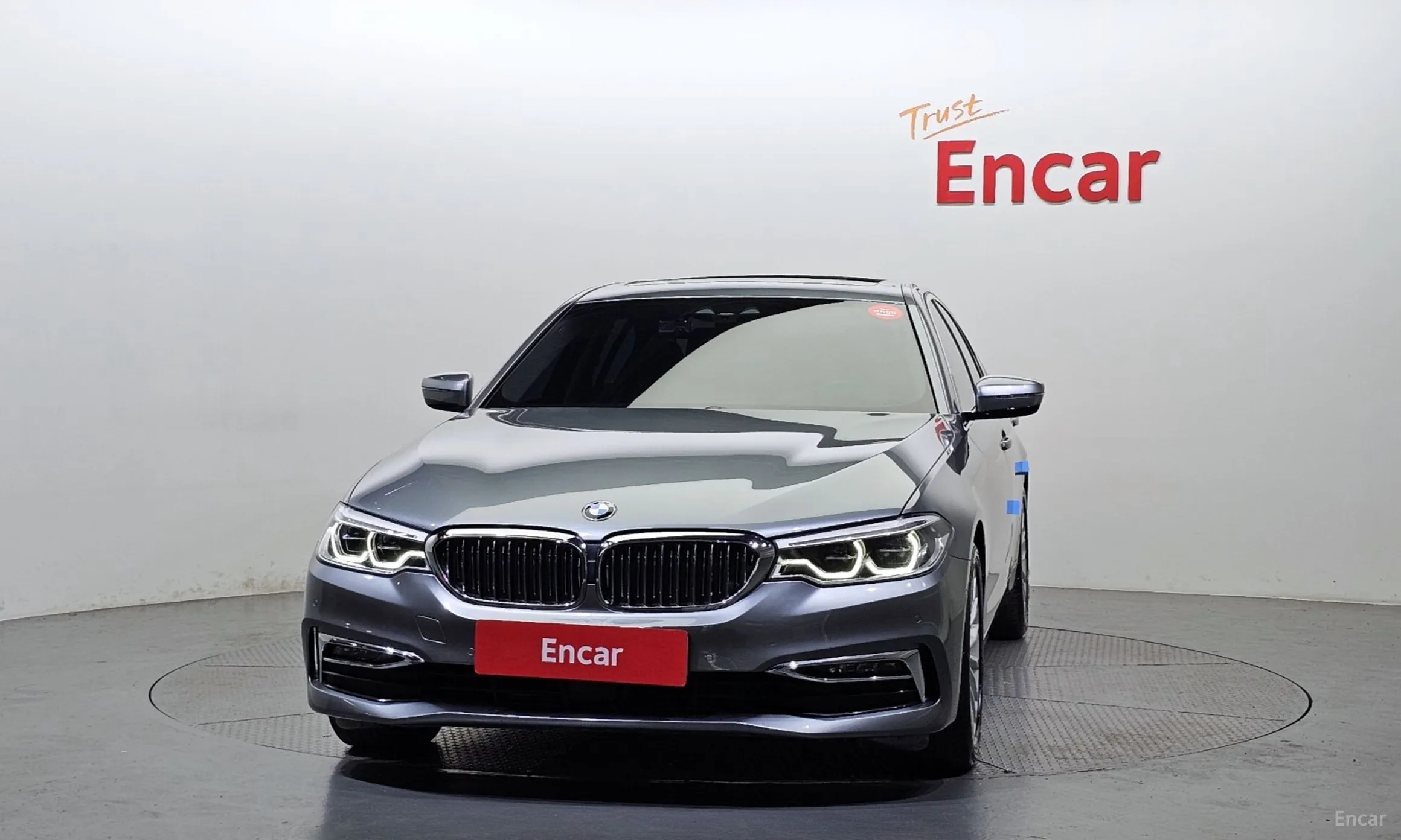 BMW 5 Series (G30) превью 2