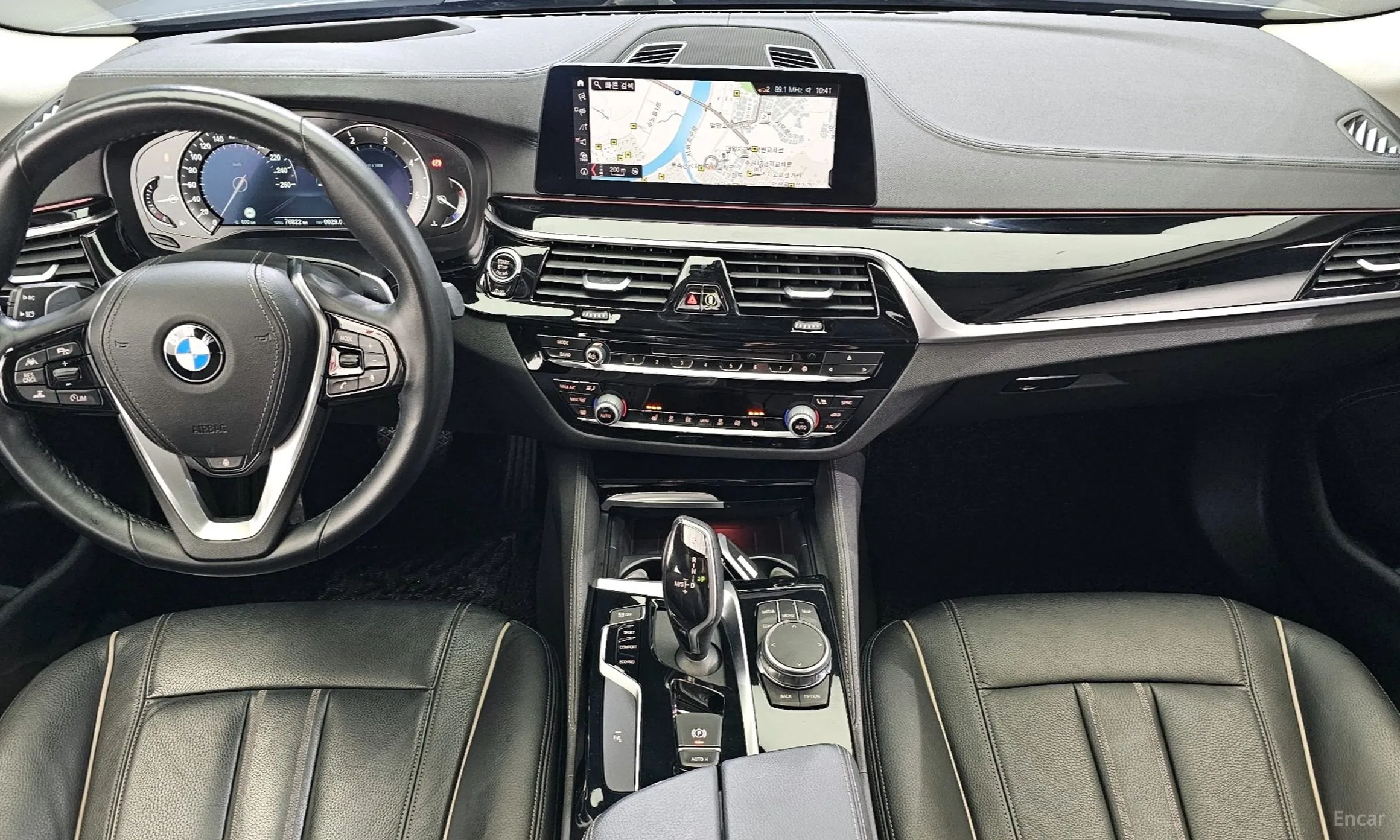 BMW 5 Series (G30) превью 4