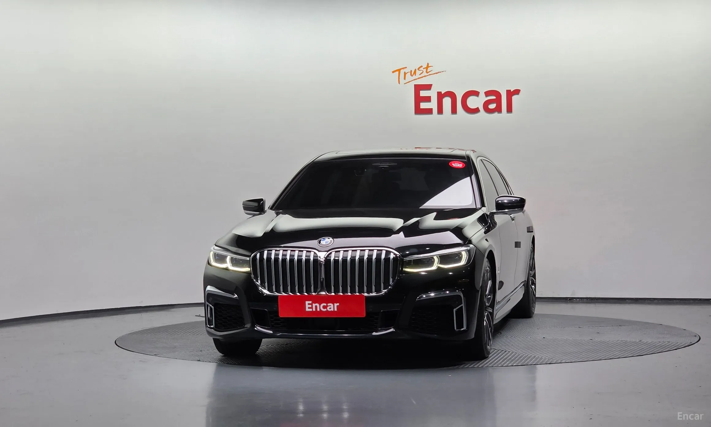 BMW 7 Series (G11) превью 2