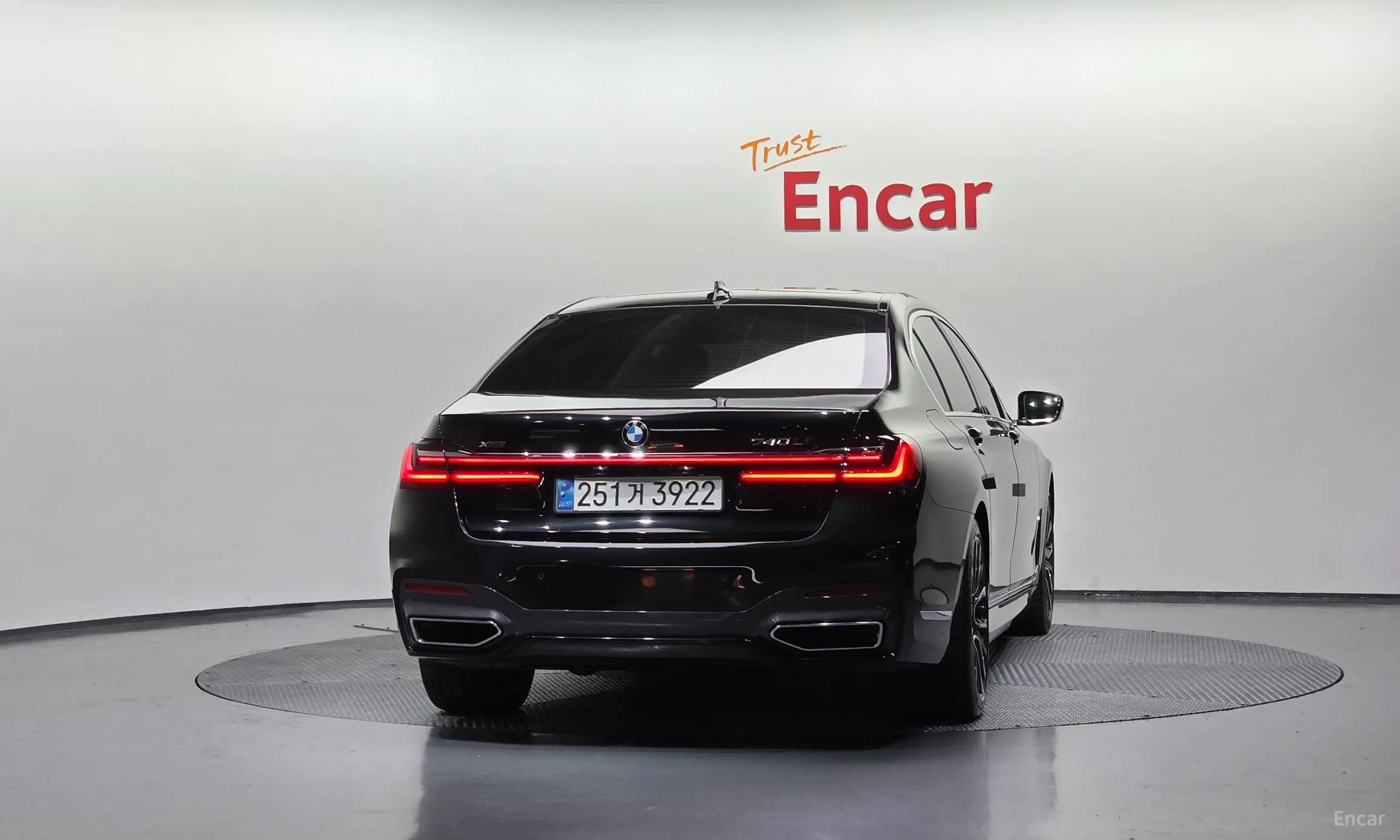 BMW 7 Series (G11) превью 3