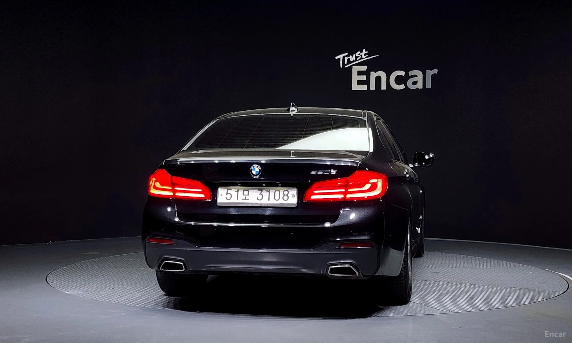 BMW 5 Series (G30) превью 3