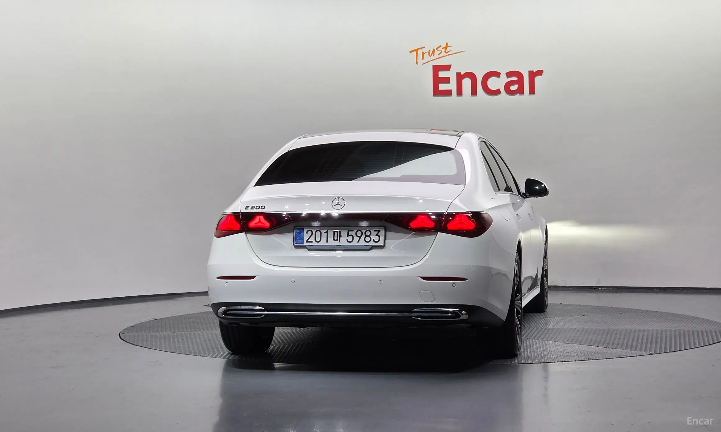 Mercedes Benz E-Class W214 превью 3