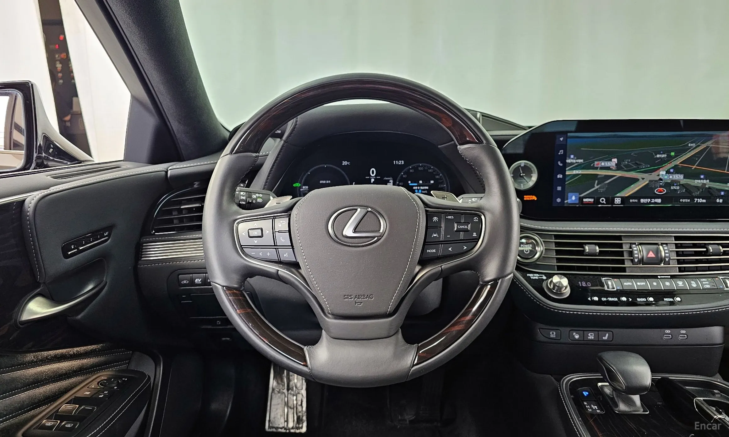 Lexus LS500h Gen 5 превью 13