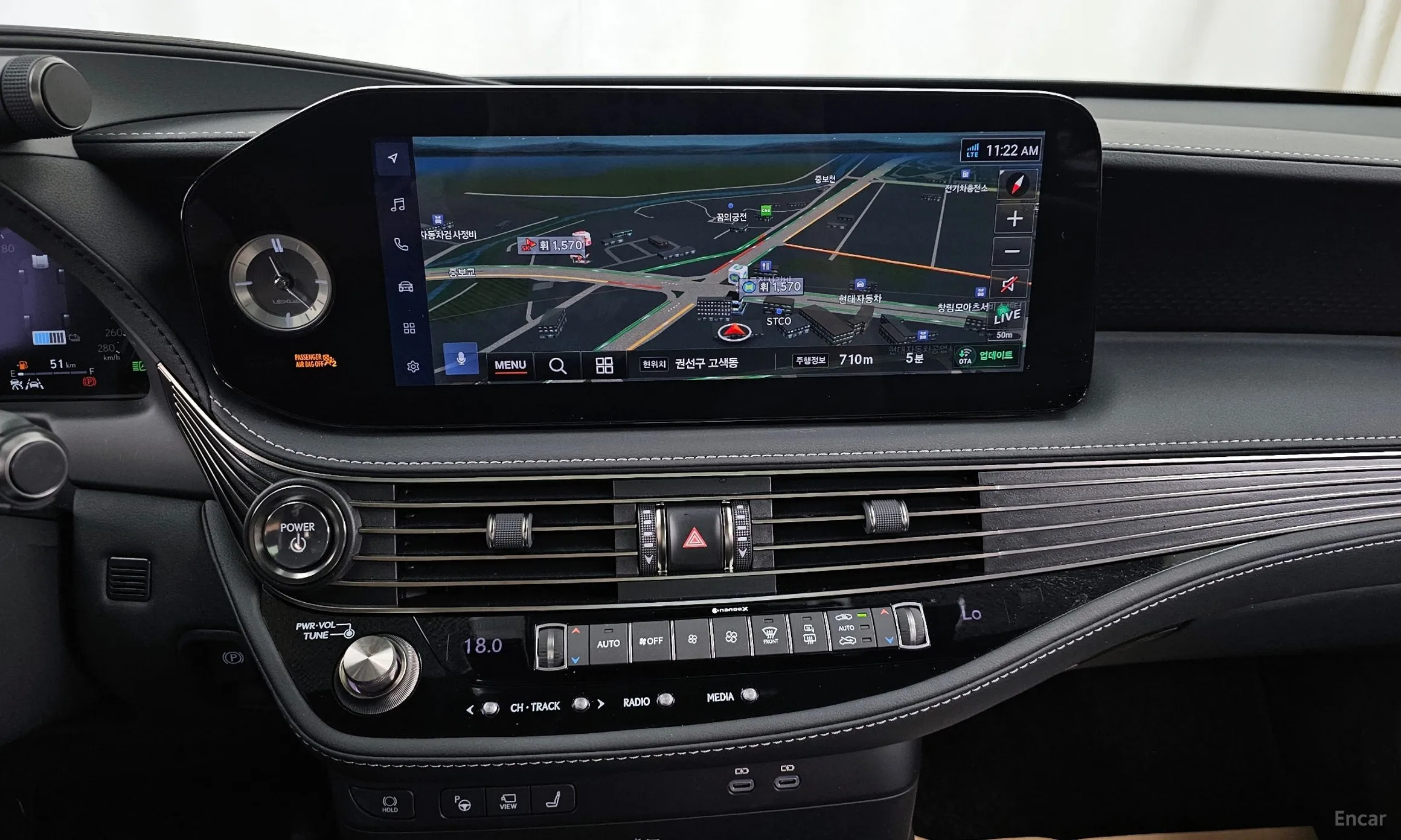 Lexus LS500h Gen 5 превью 14