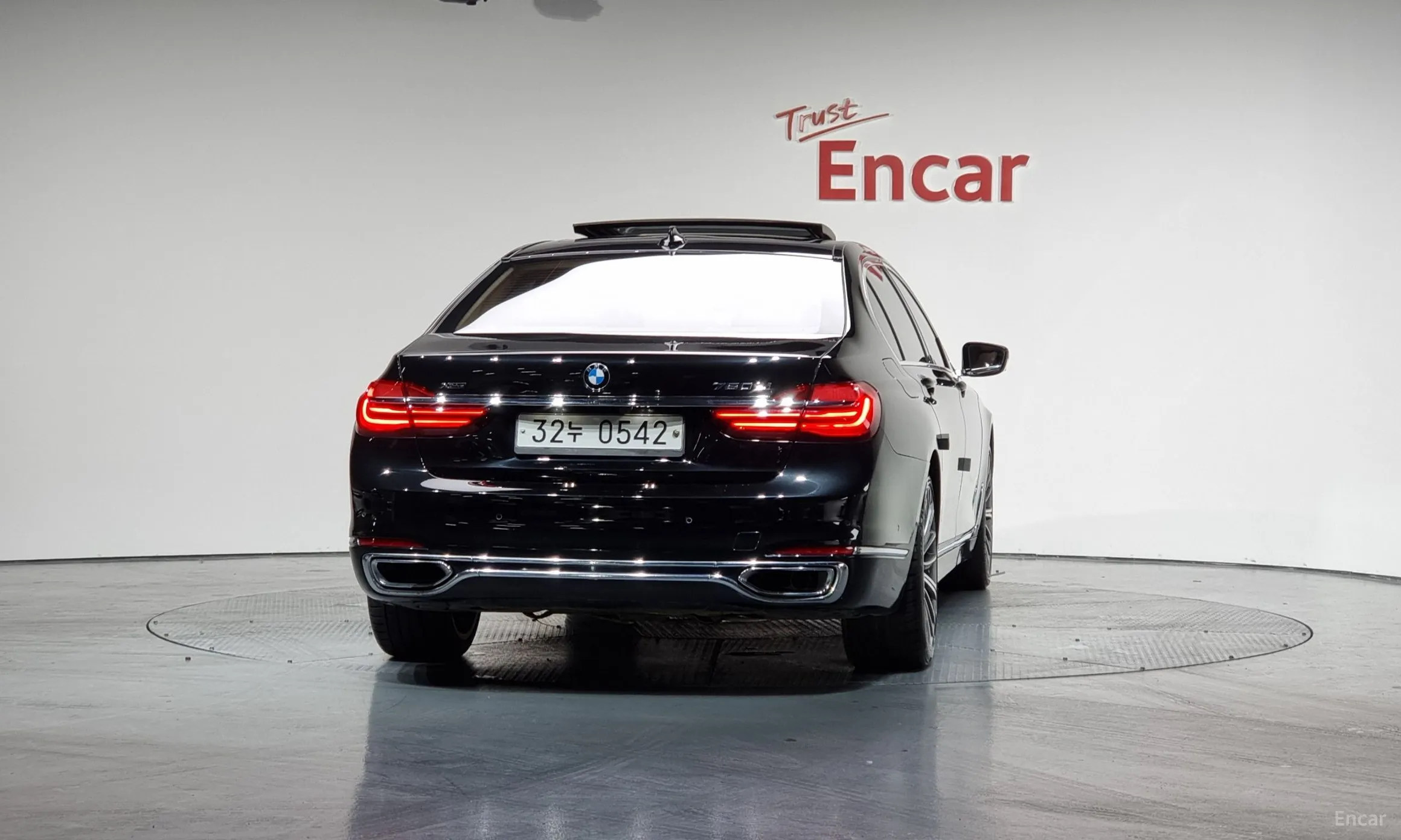 BMW 7 Series (G11) превью 3