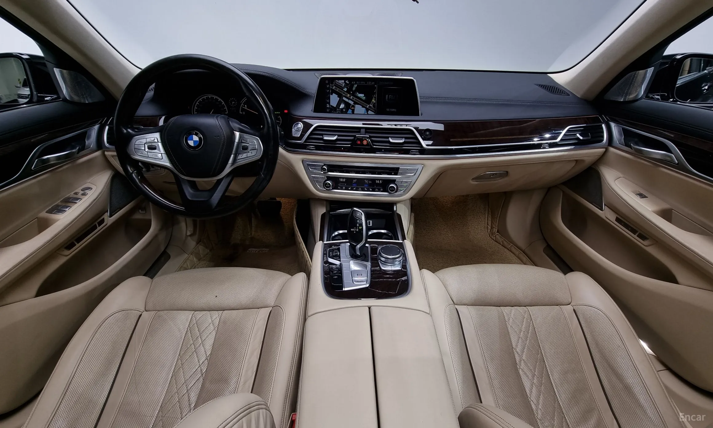 BMW 7 Series (G11) превью 4