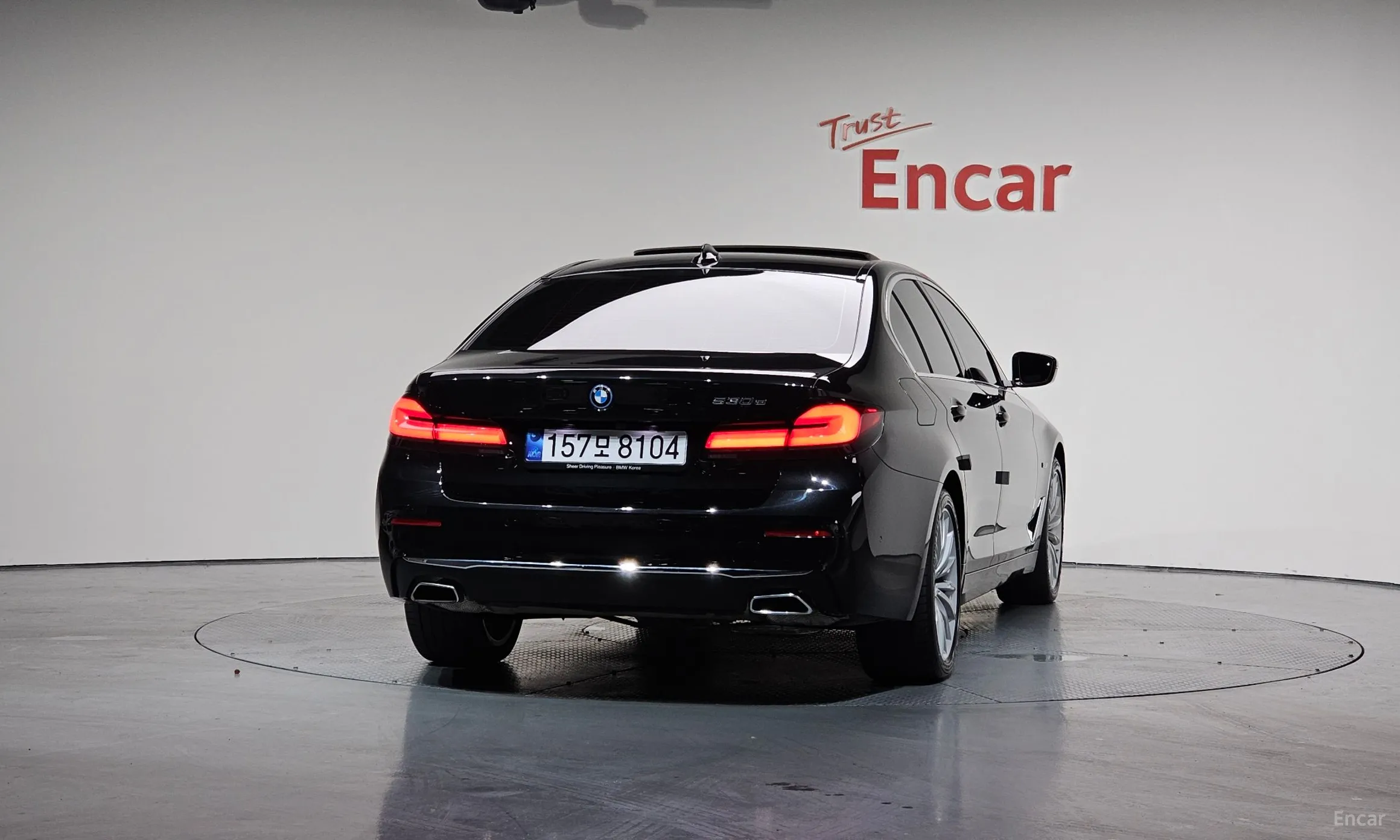BMW 5 Series (G30) превью 3