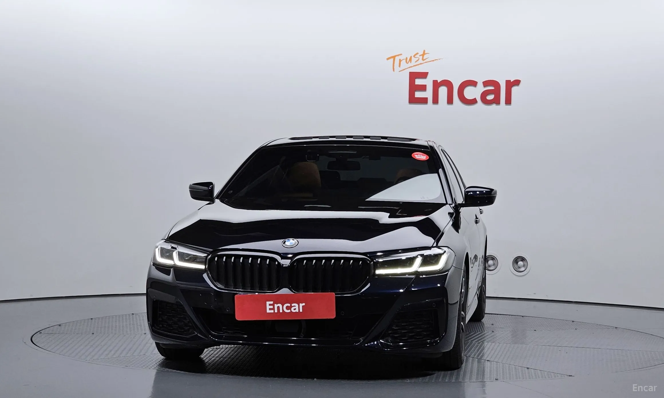 BMW 5 Series (G30) превью 2