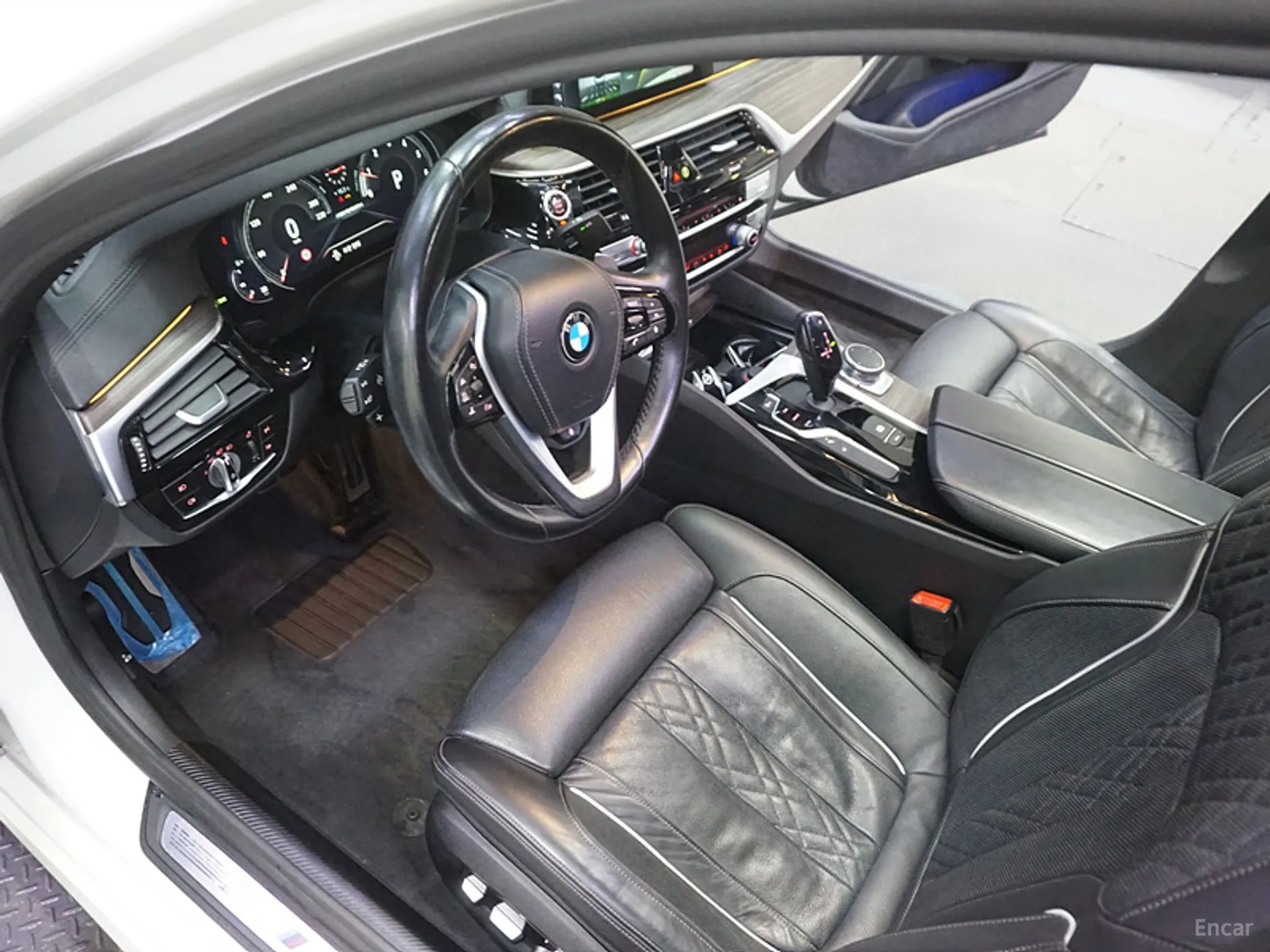 BMW 5 Series (G30) превью 4