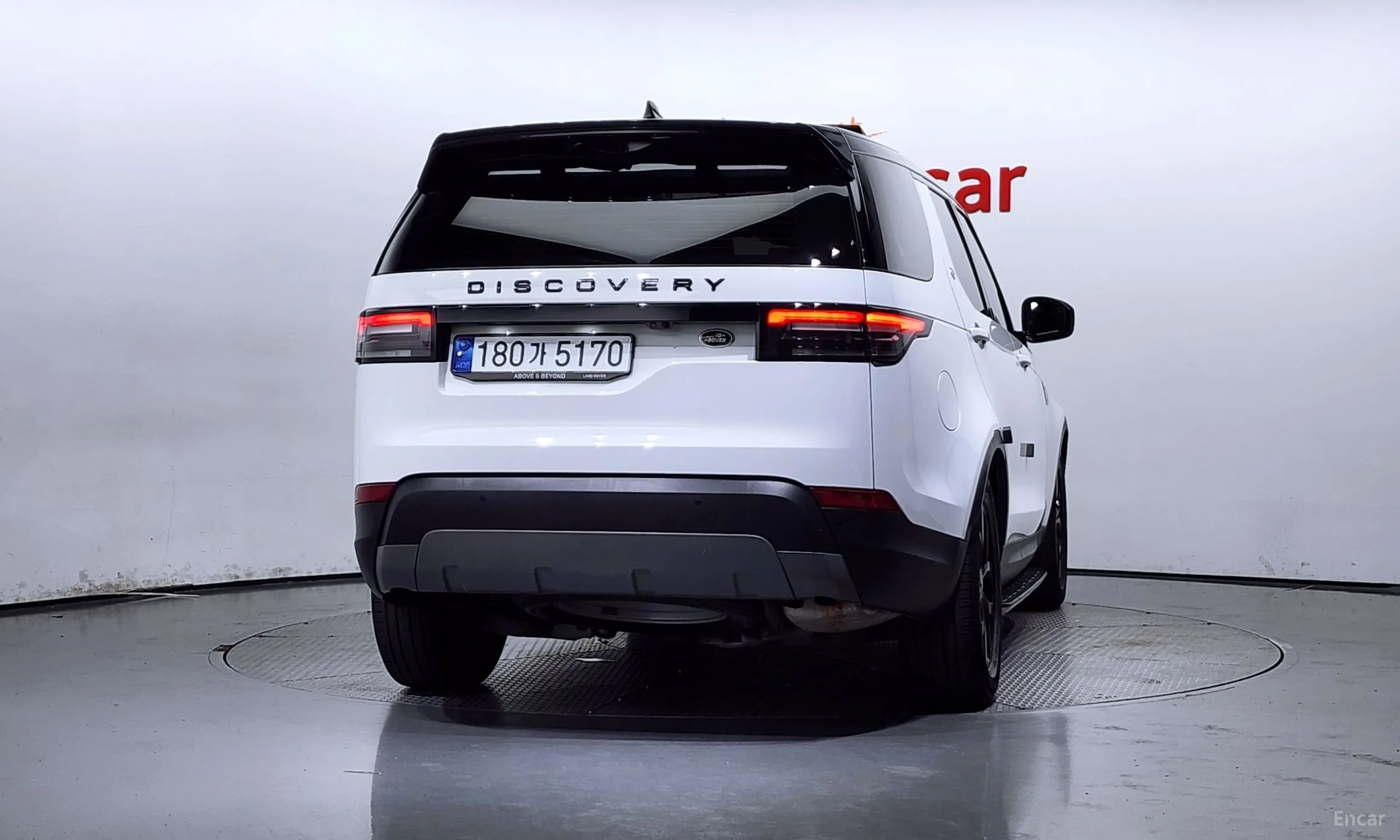 Land Rover Discovery 5 превью 3