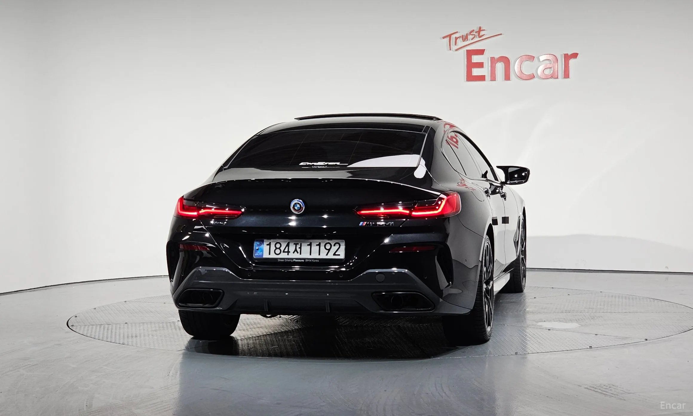 BMW 8-series (G15) превью 3