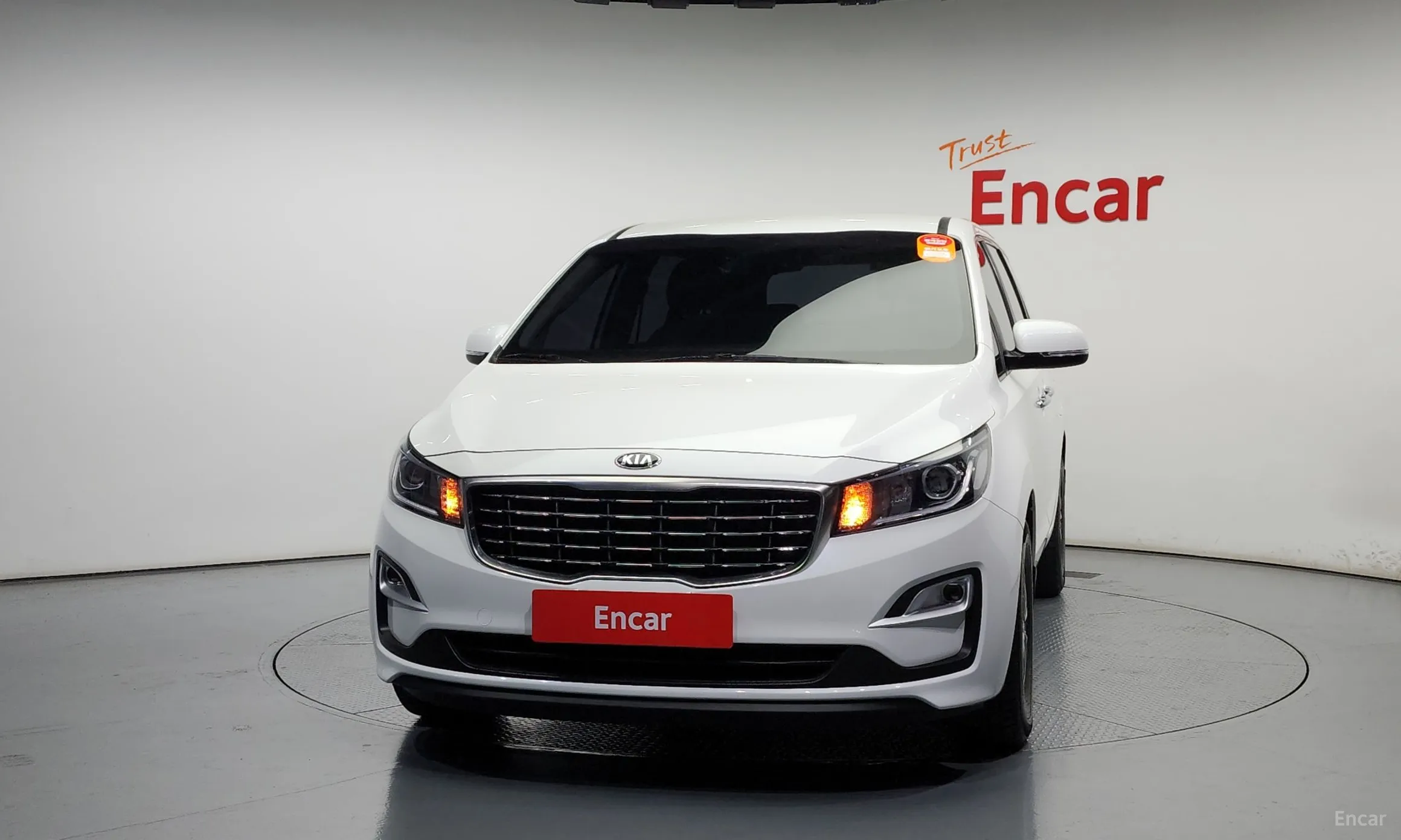 Kia Carnival превью 2