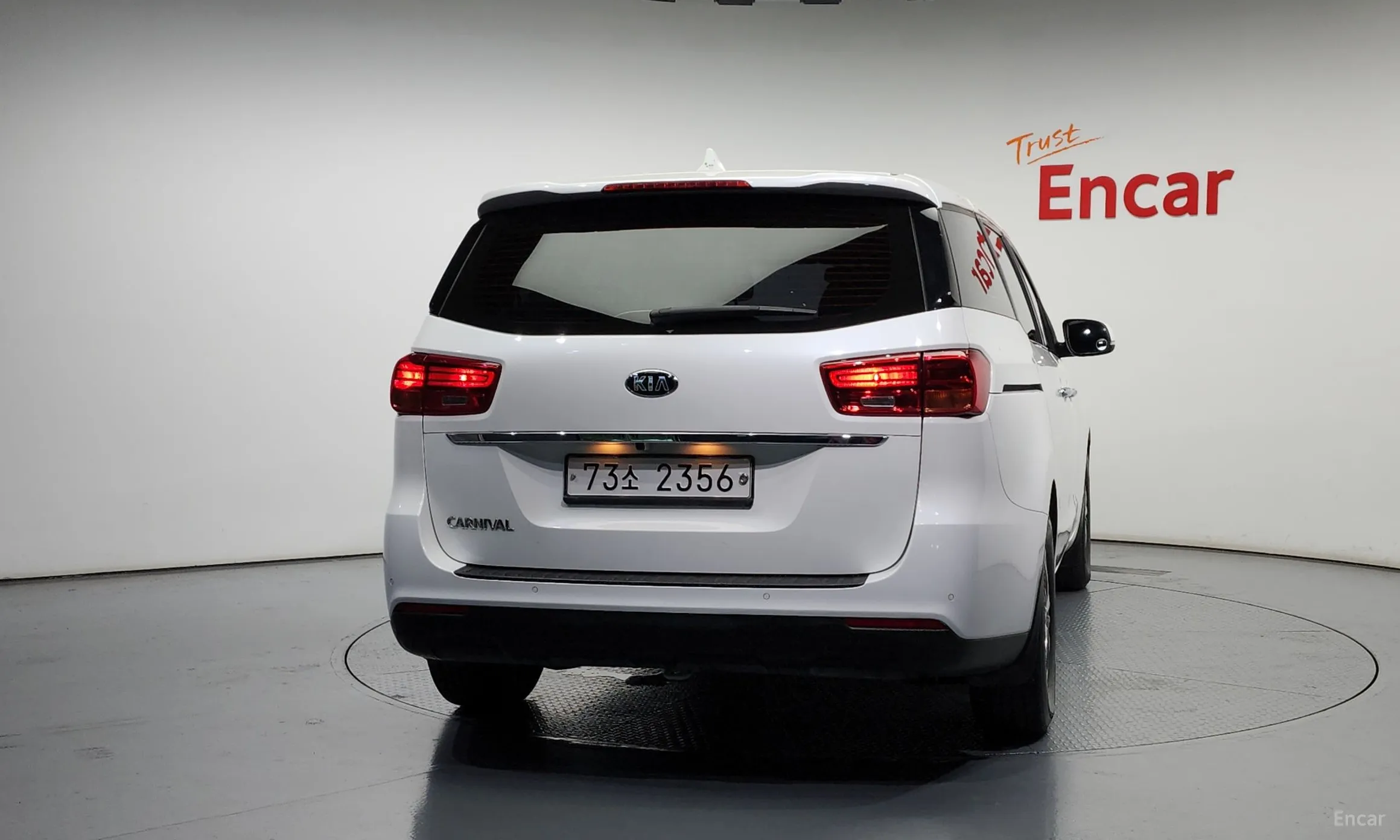 Kia Carnival превью 3