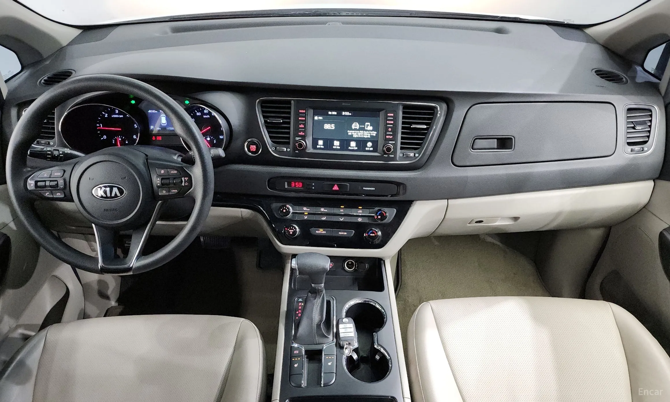 Kia Carnival превью 4