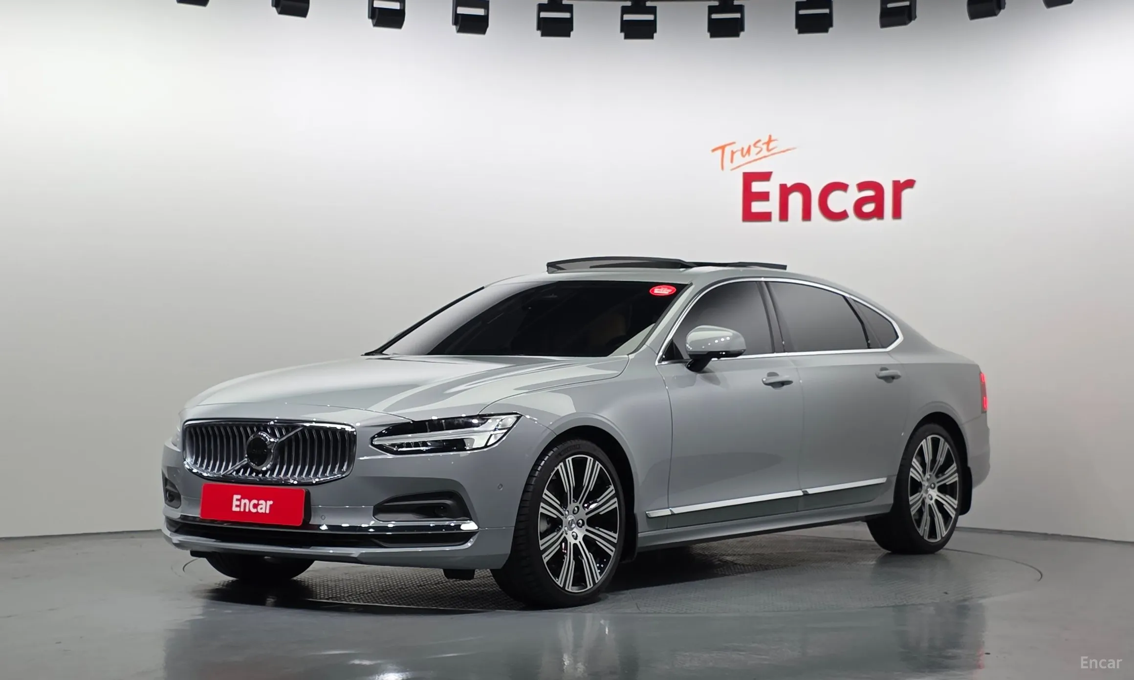 S90