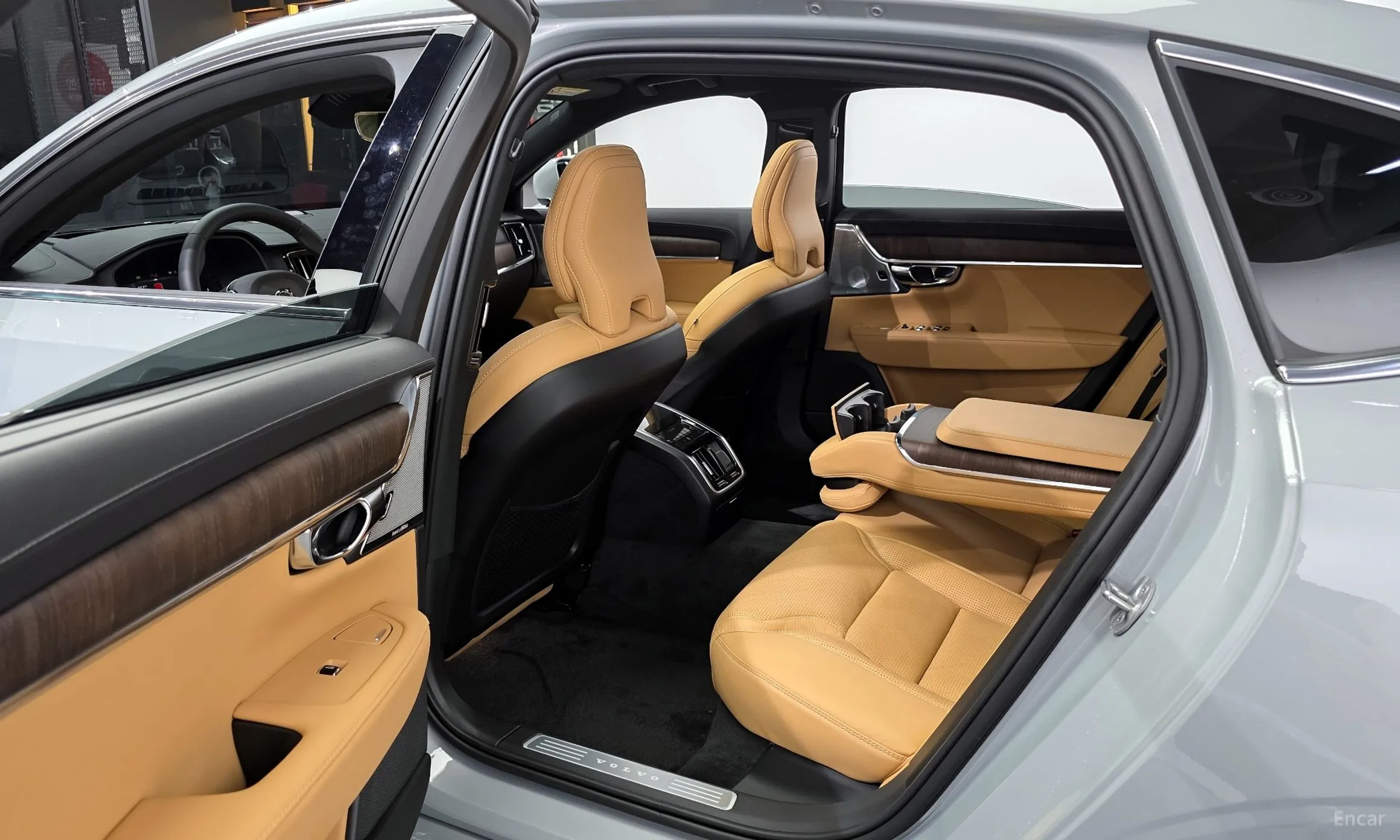 Volvo S90 превью 11