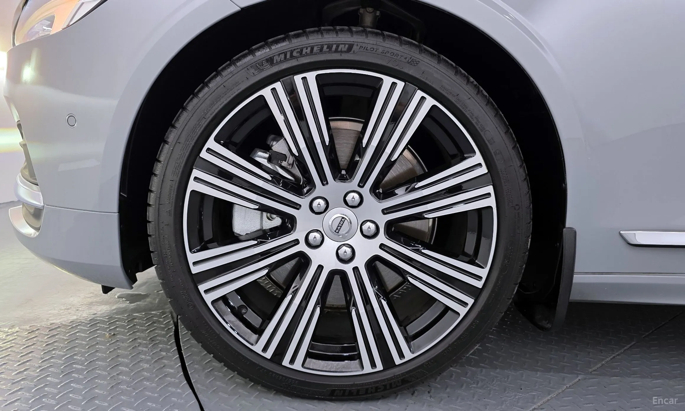 Volvo S90 превью 5