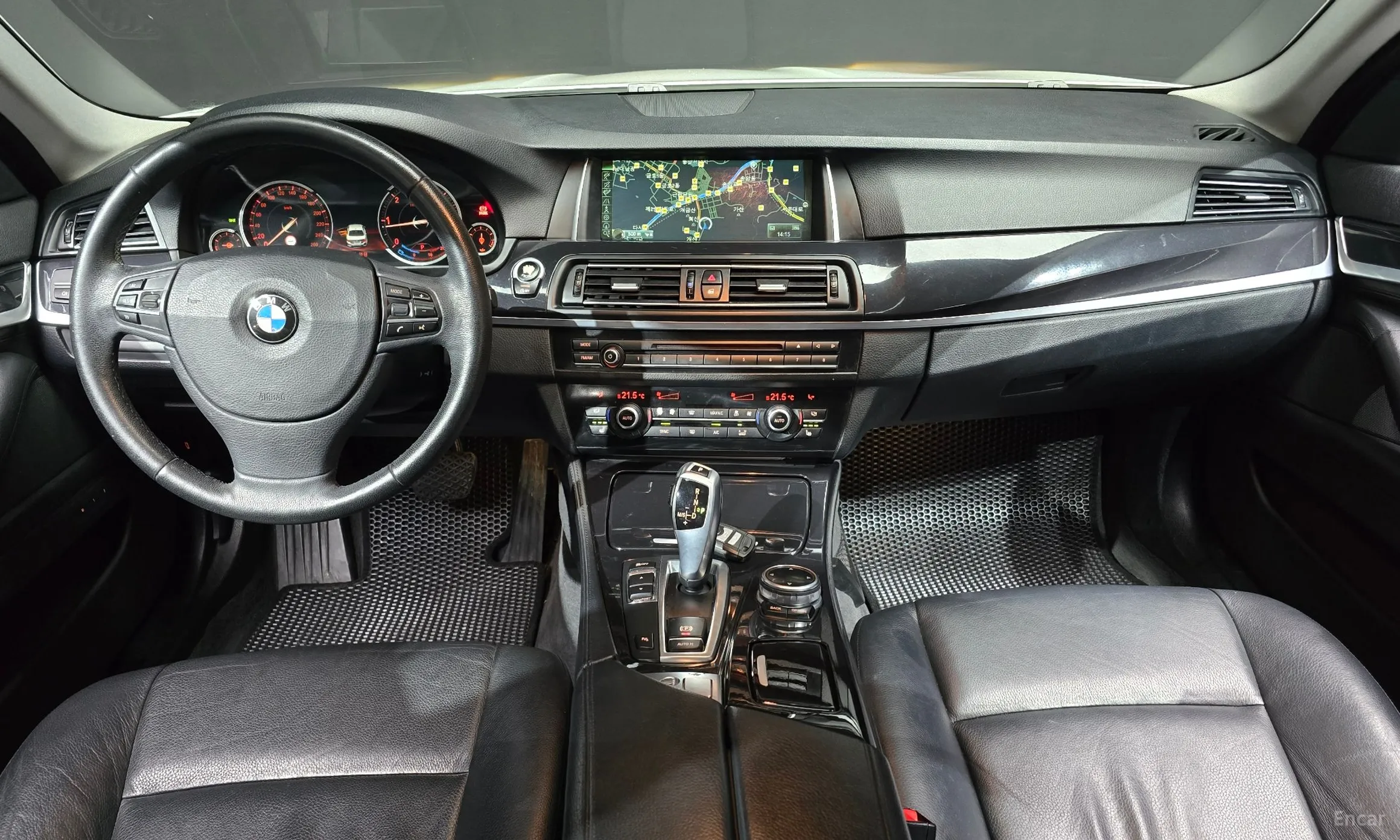 BMW 5 Series (F10) превью 4