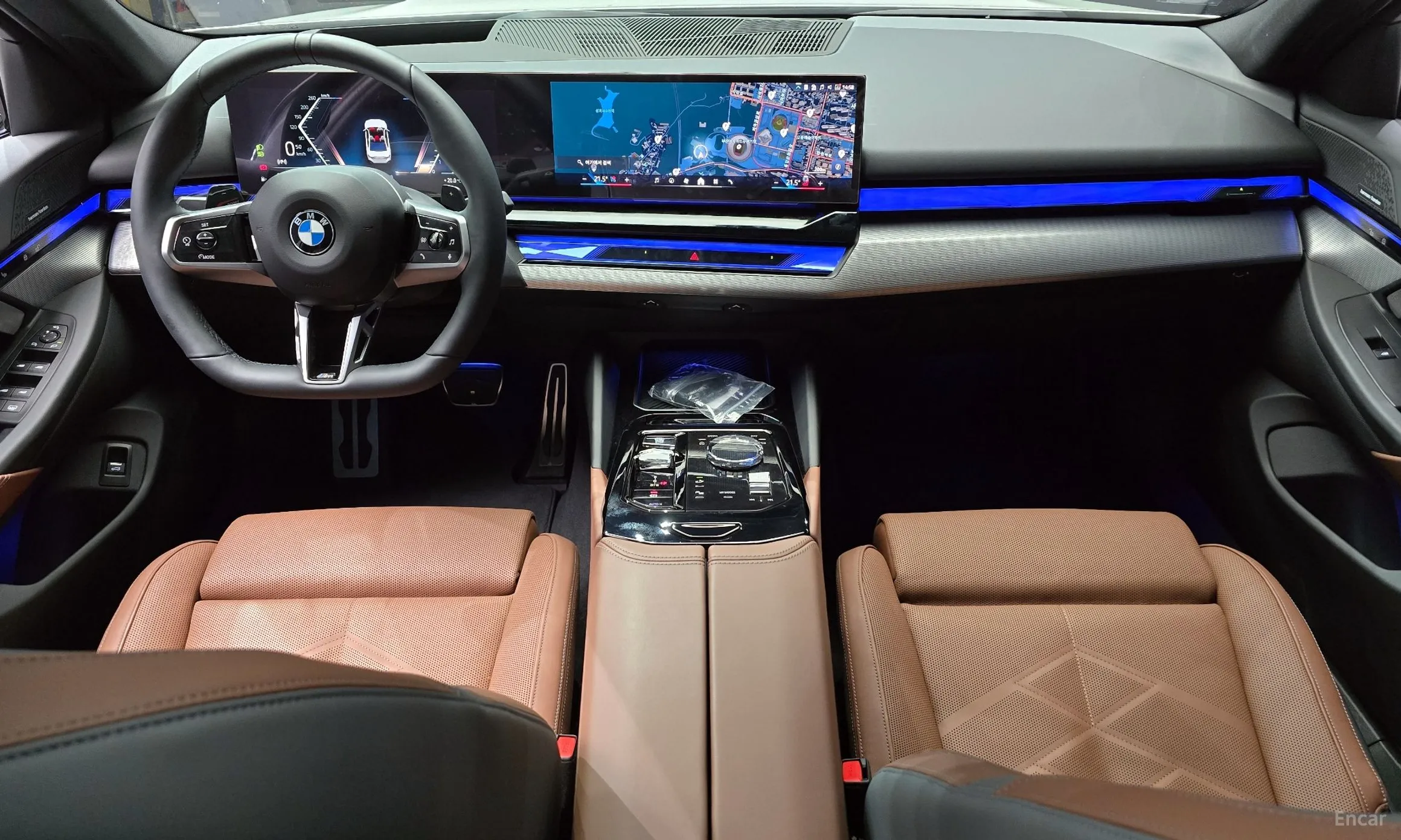 BMW 5 Series (G60) превью 4