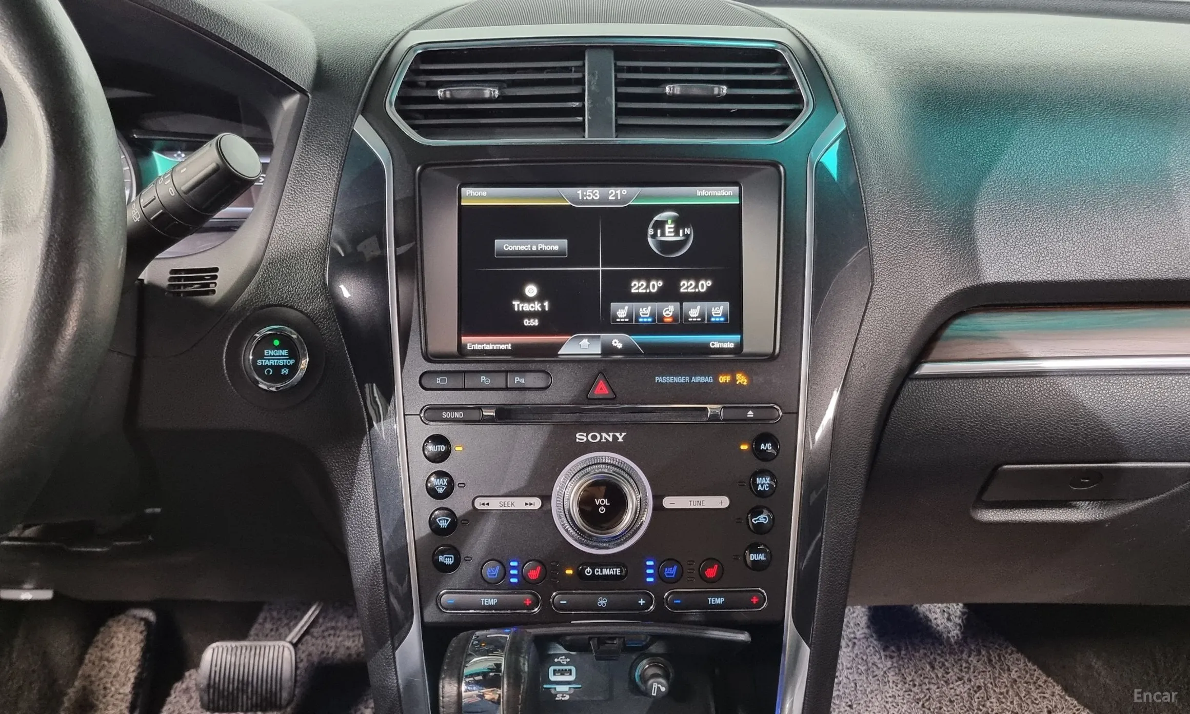 Ford Explorer превью 15