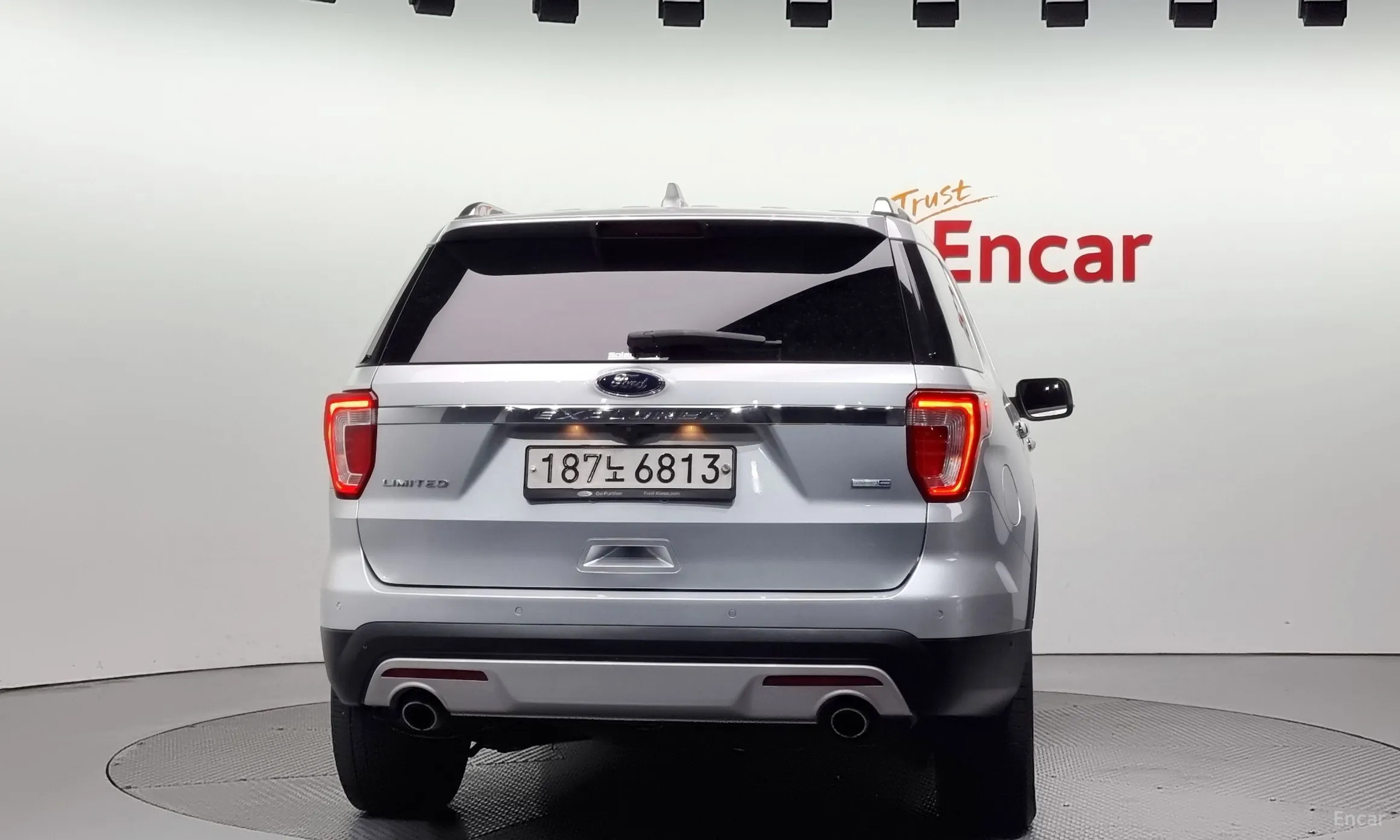 Ford Explorer превью 4