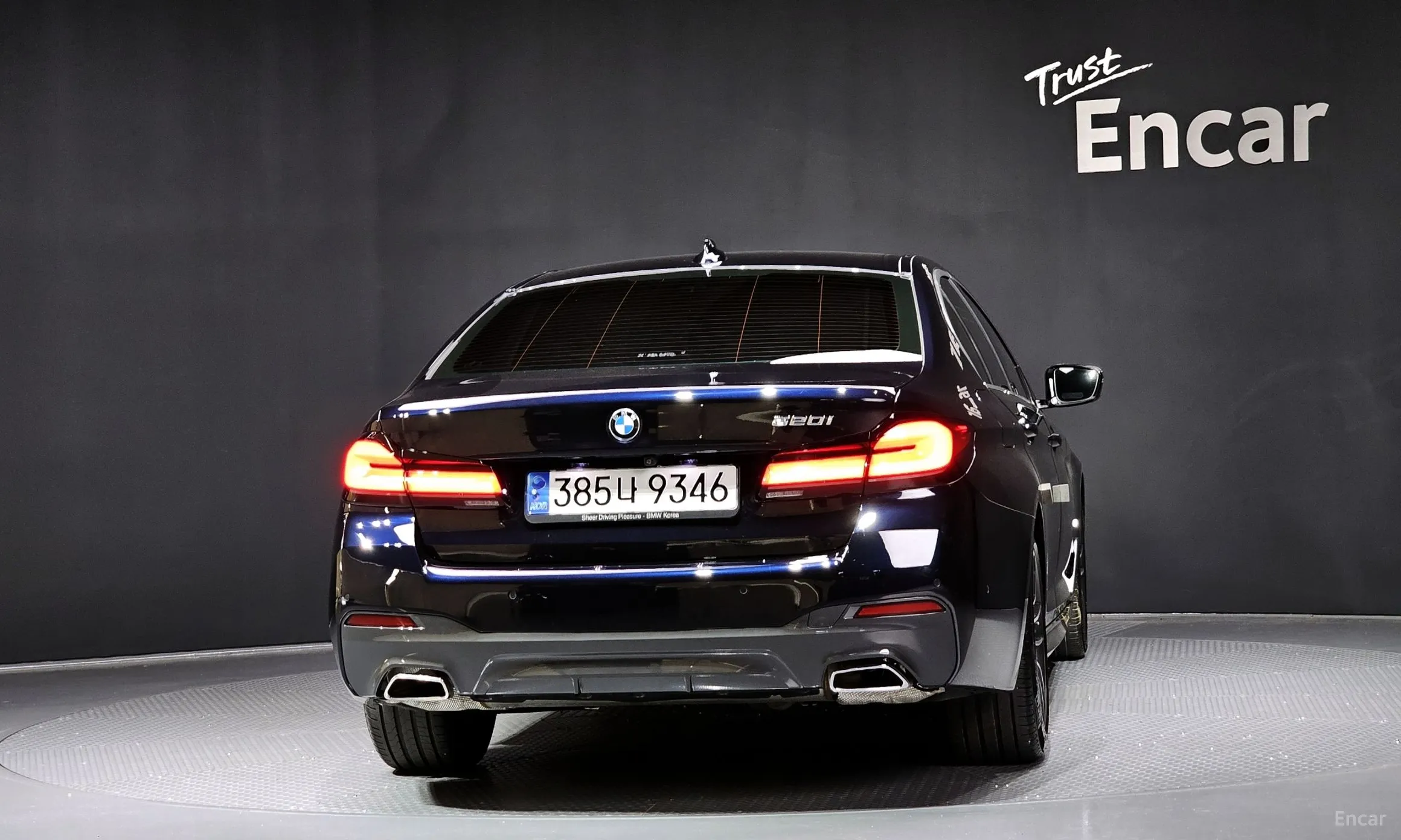 BMW 5 Series (G30) превью 3