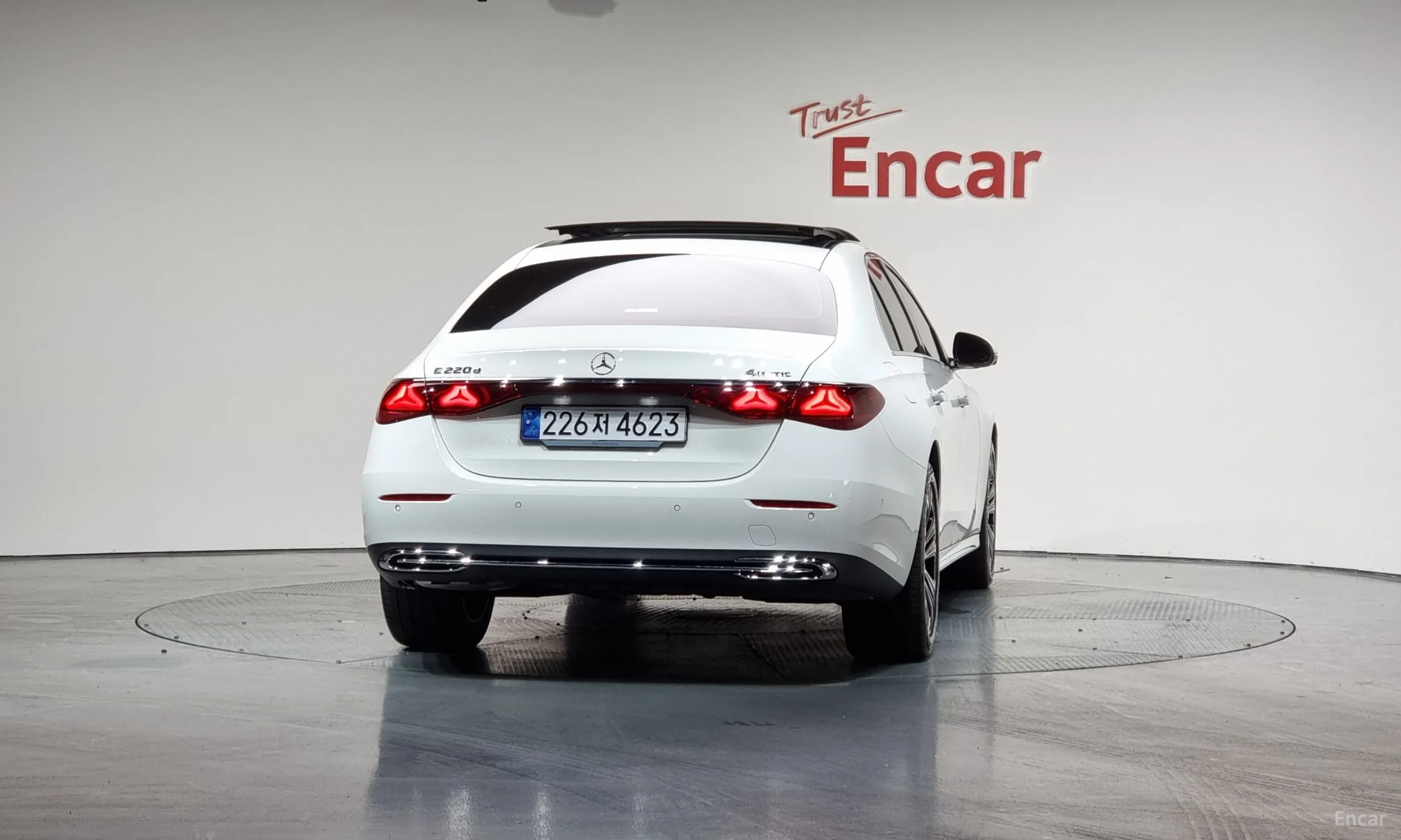 Mercedes Benz E-Class W214 превью 3