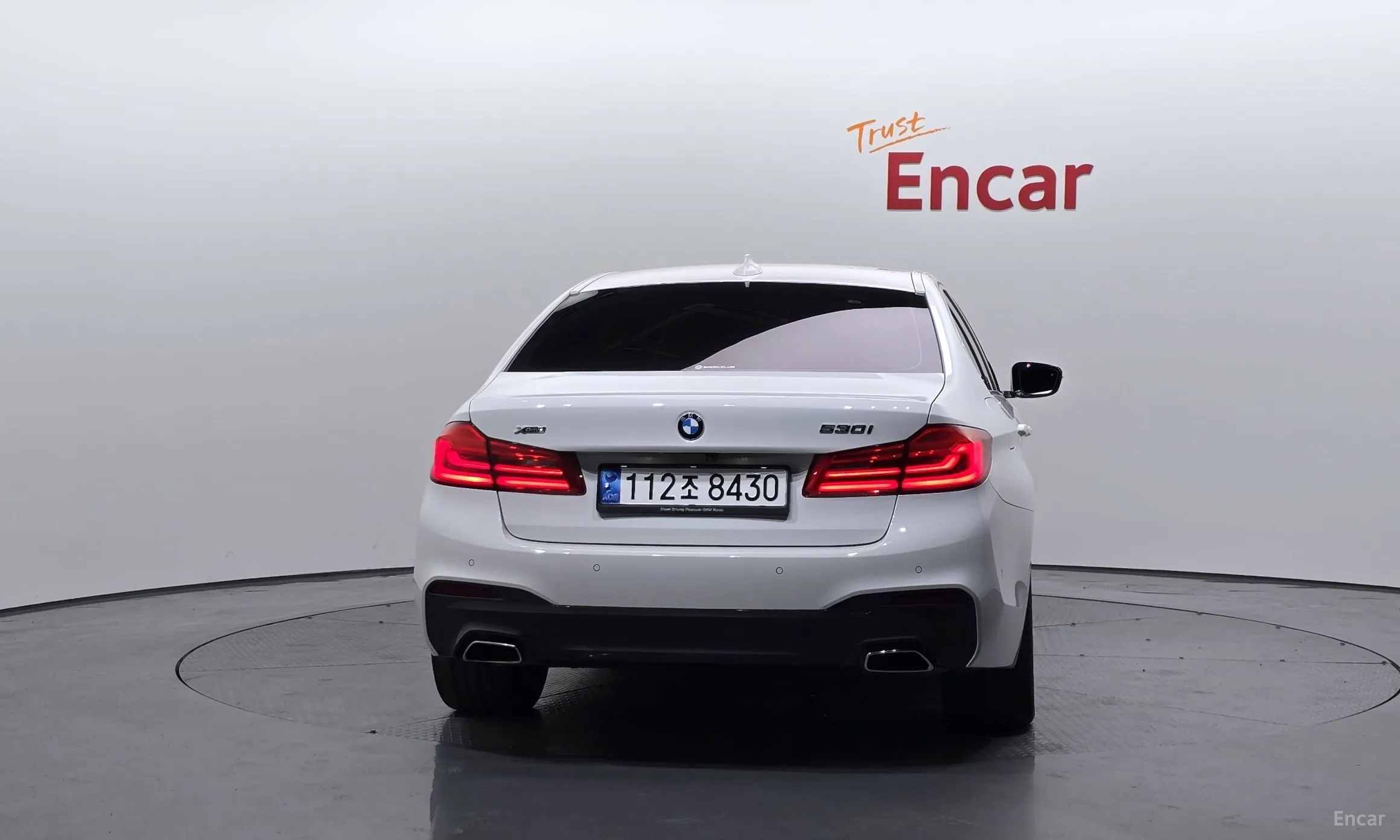 BMW 5 Series (G30) превью 3