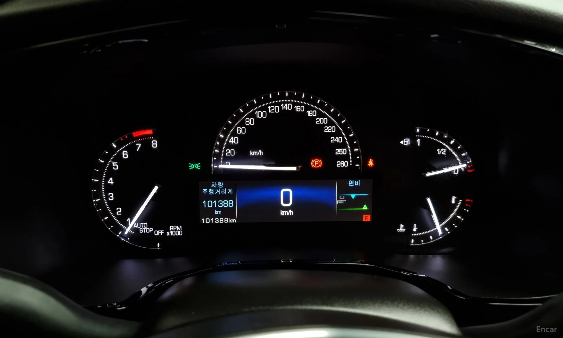 Cadillac XT5 превью 8