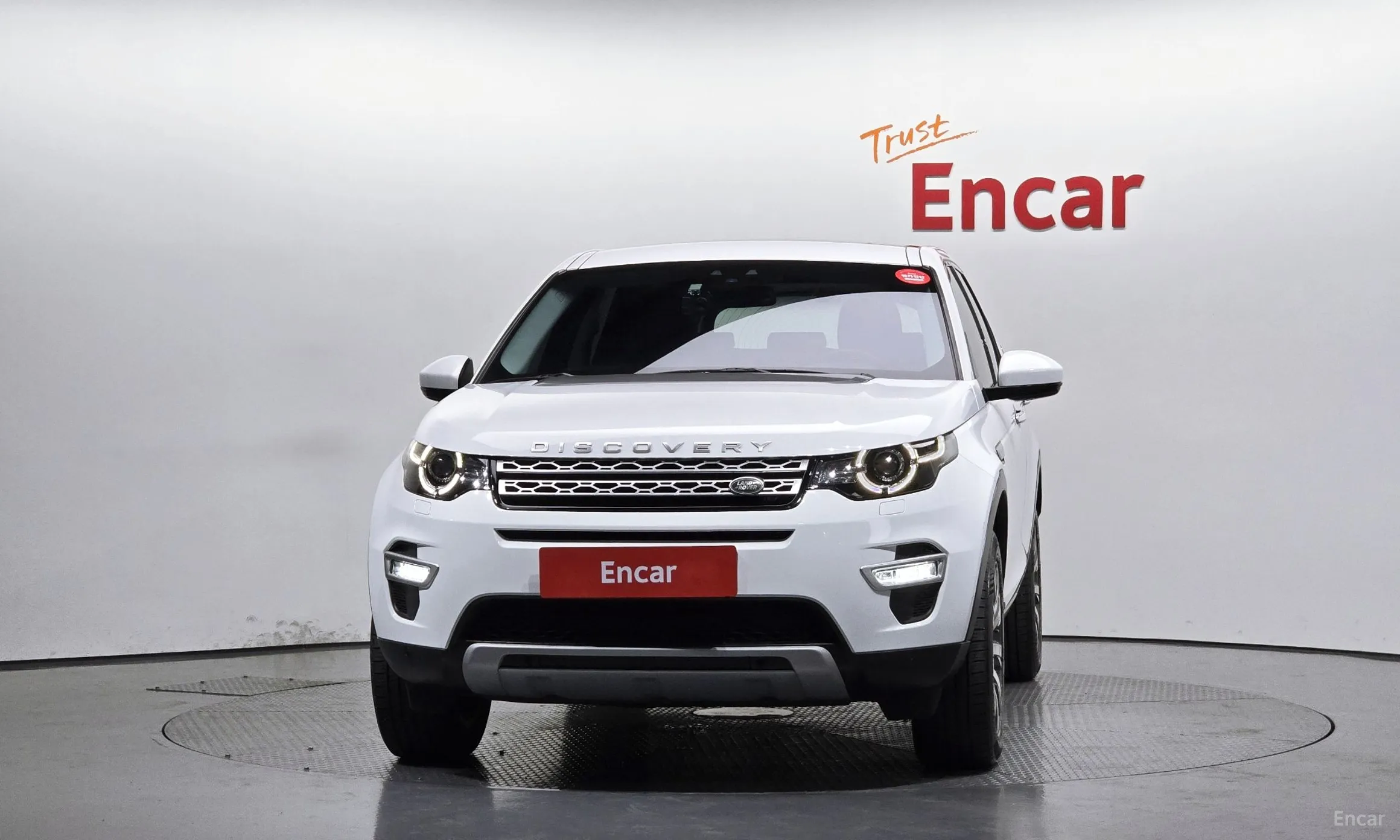 Land Rover Discovery Sports превью 2