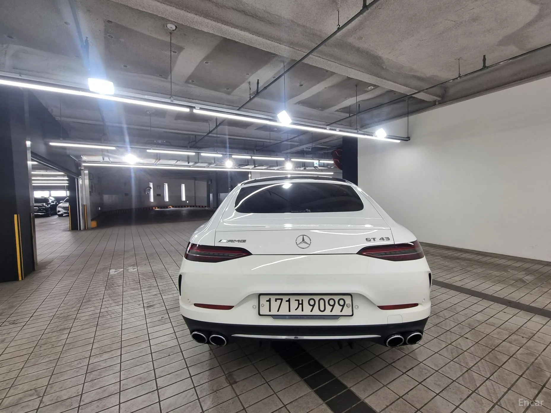 Mercedes Benz AMG GT превью 3