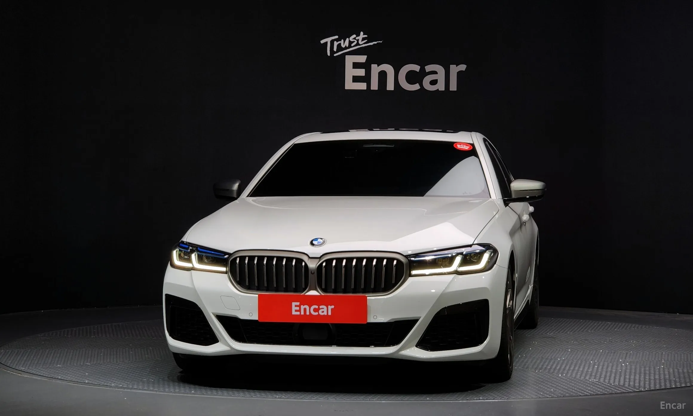 BMW 5 Series (G30) превью 2
