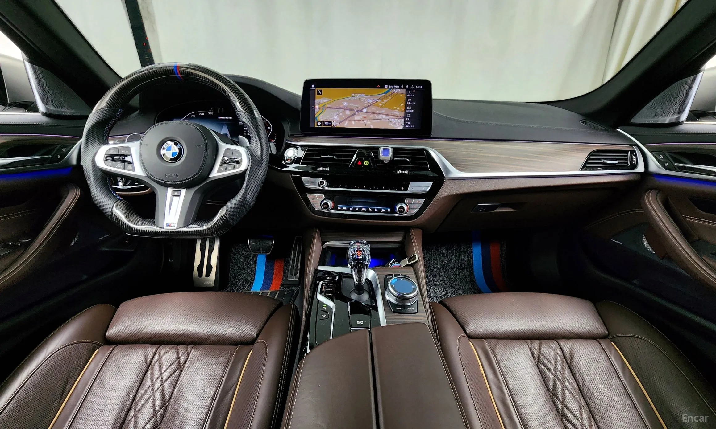 BMW 5 Series (G30) превью 4