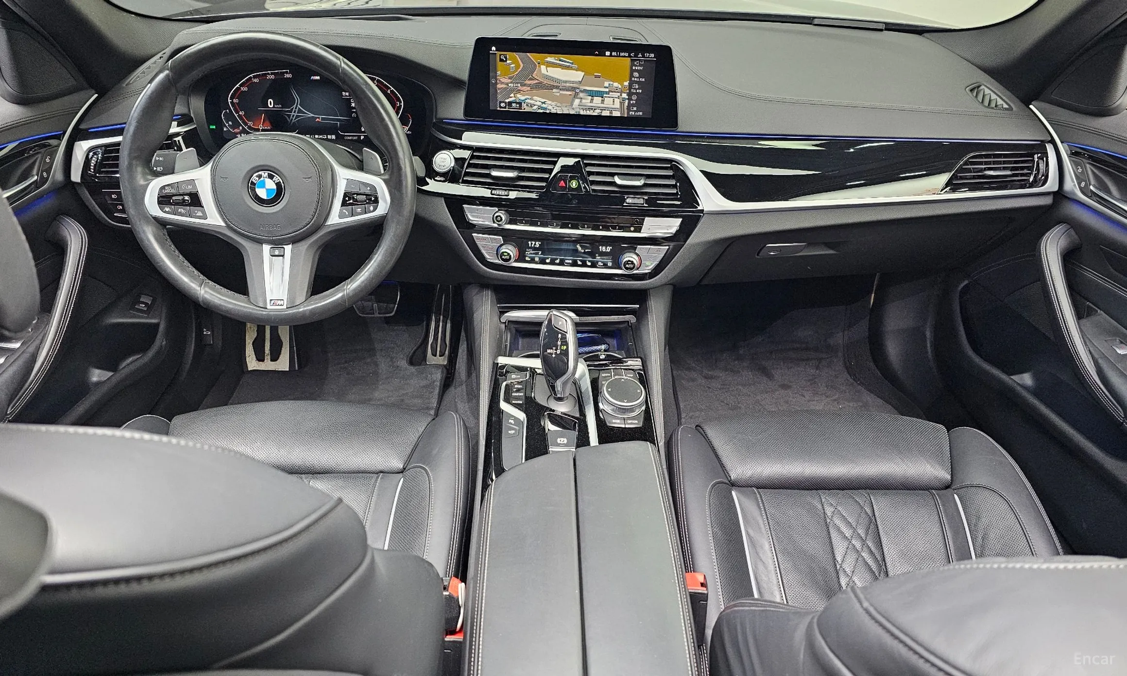 BMW 5 Series (G30) превью 4