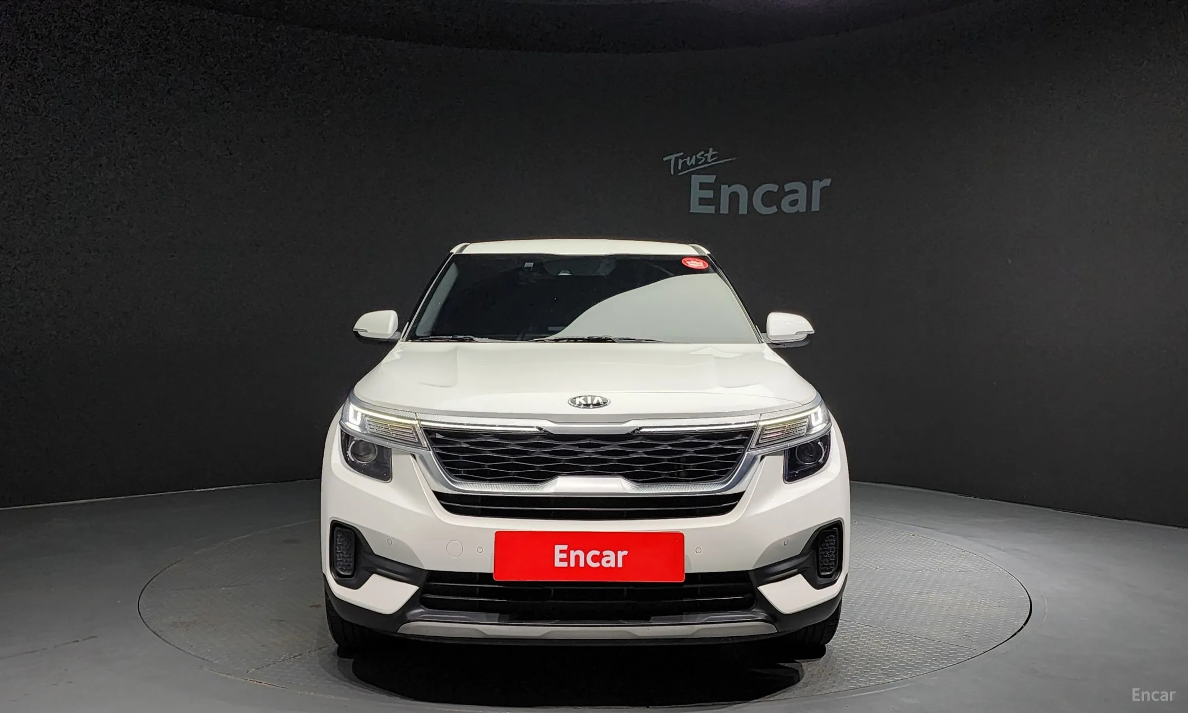 Kia Seltos превью 2