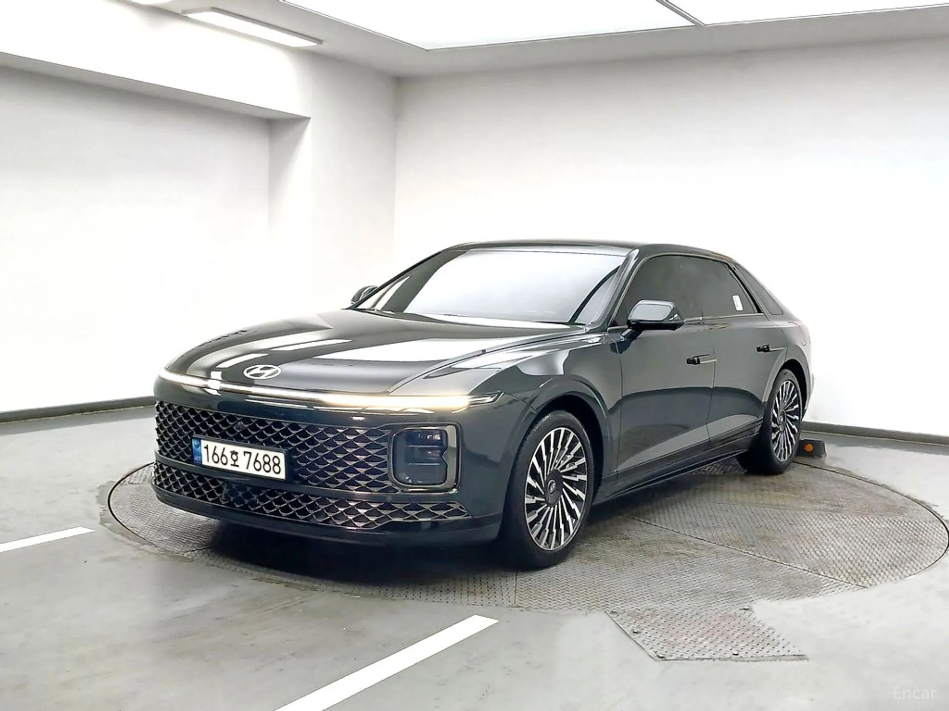 Hyundai Grandeur (GN7)