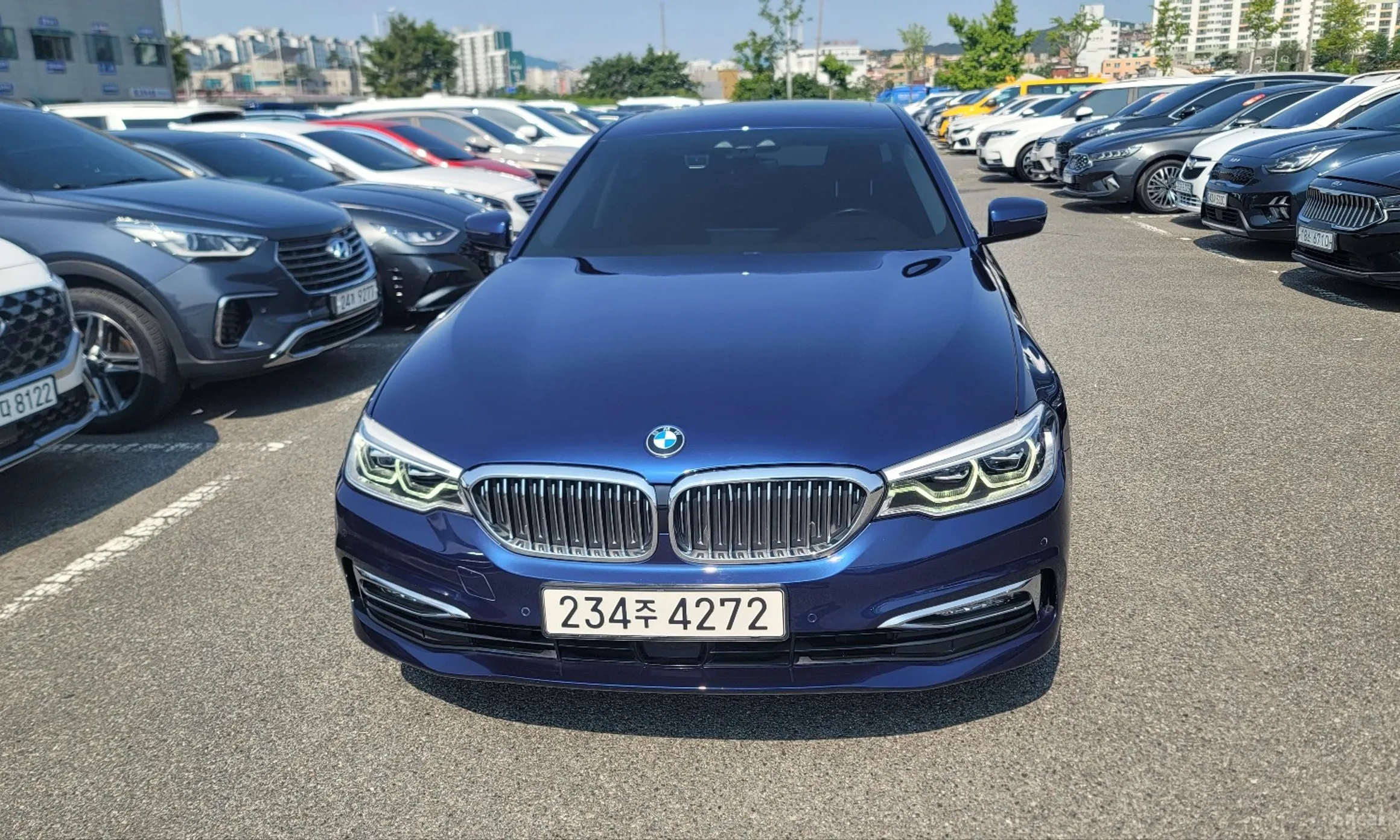 BMW 5 Series (G30) превью 2