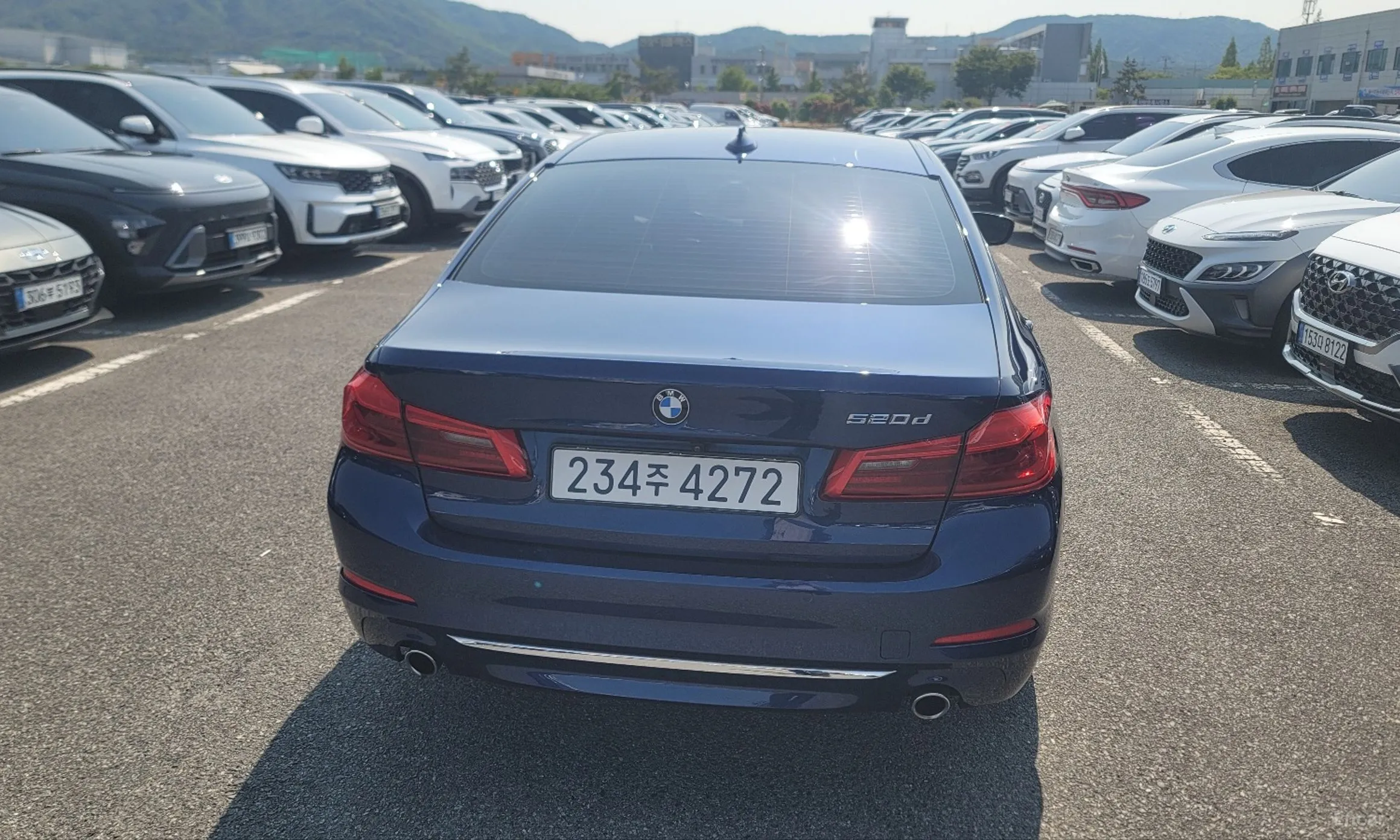 BMW 5 Series (G30) превью 3