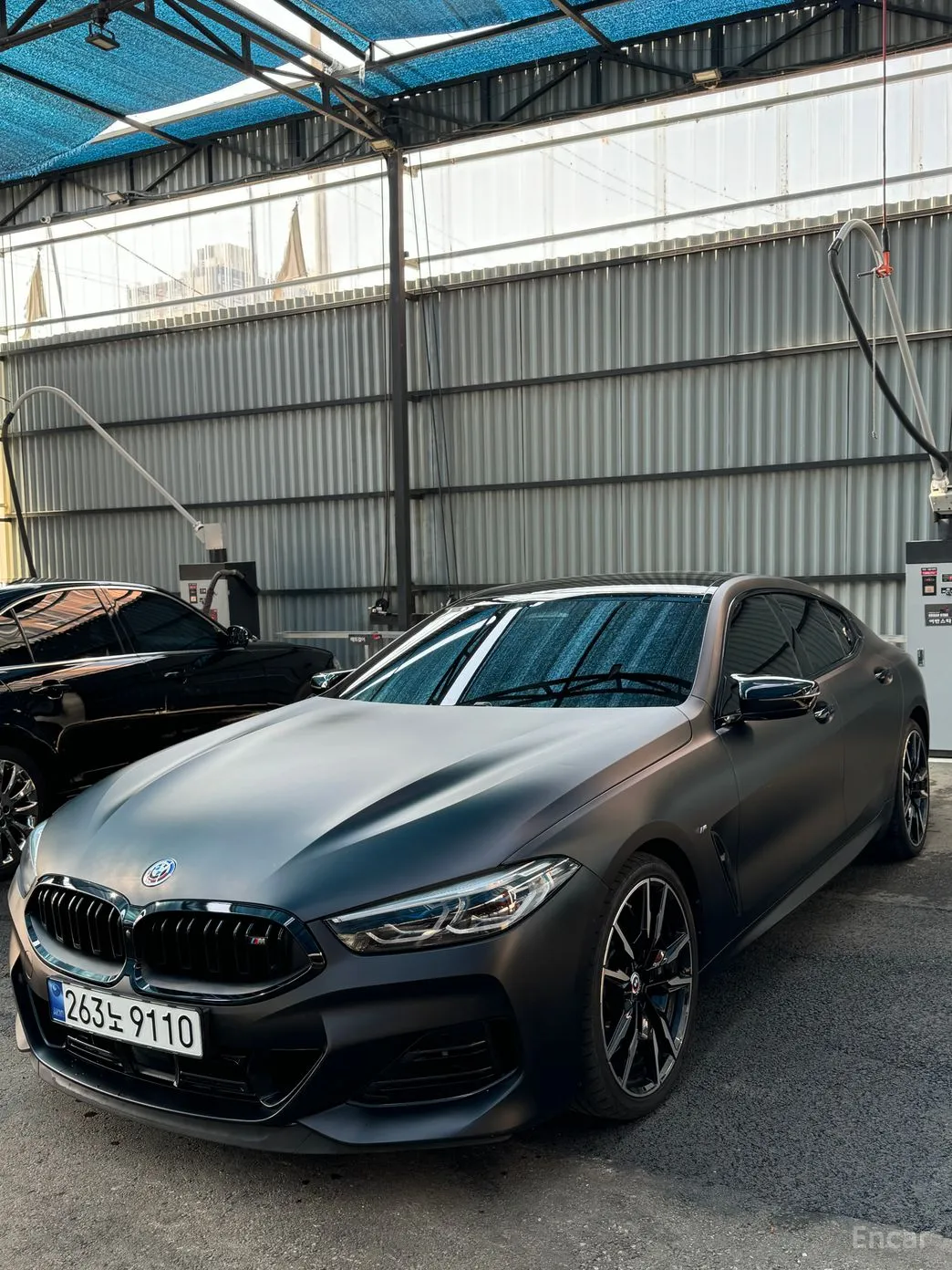 BMW 8-series (G15)