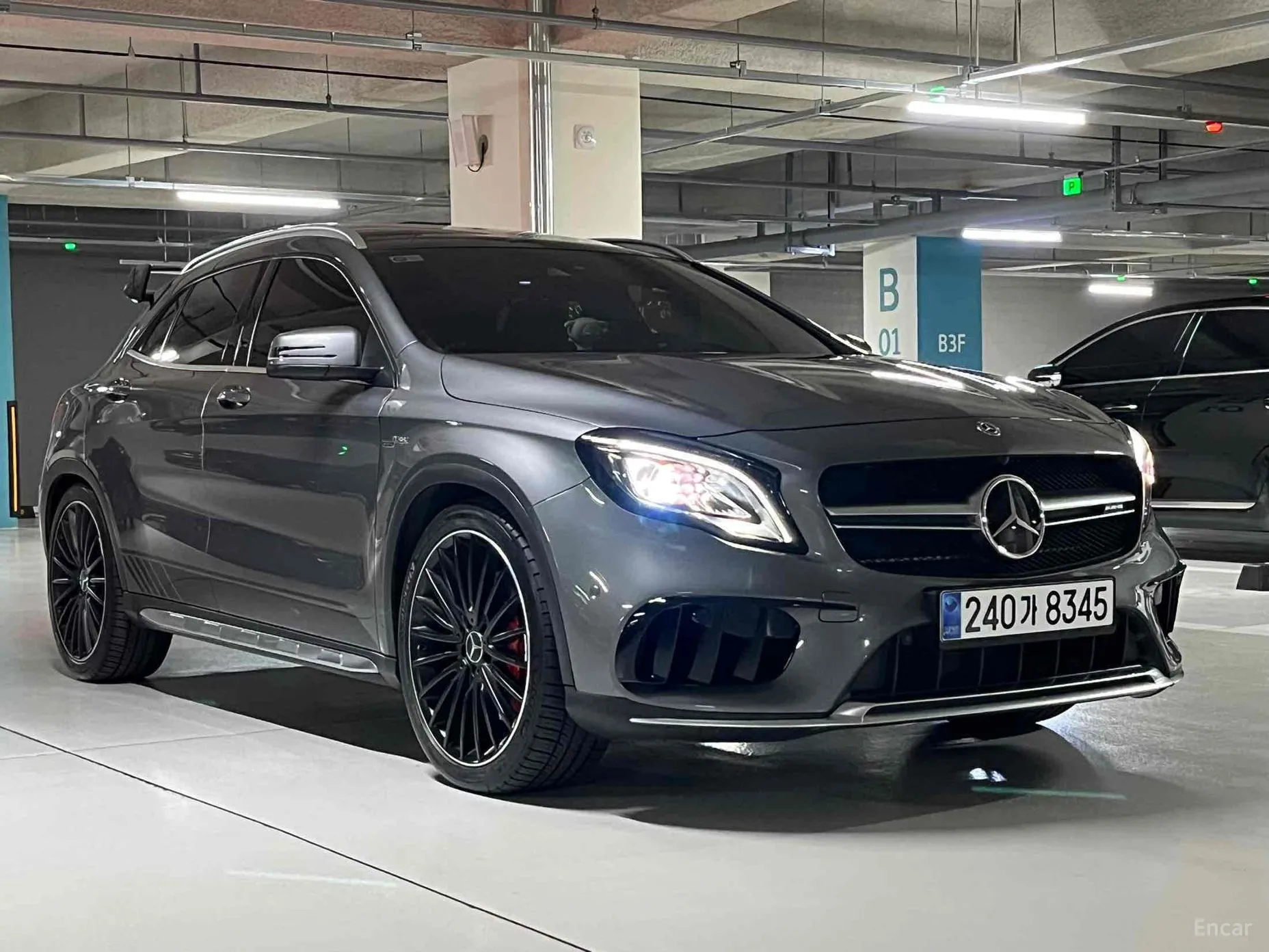 Mercedes Benz GLA-Class X156