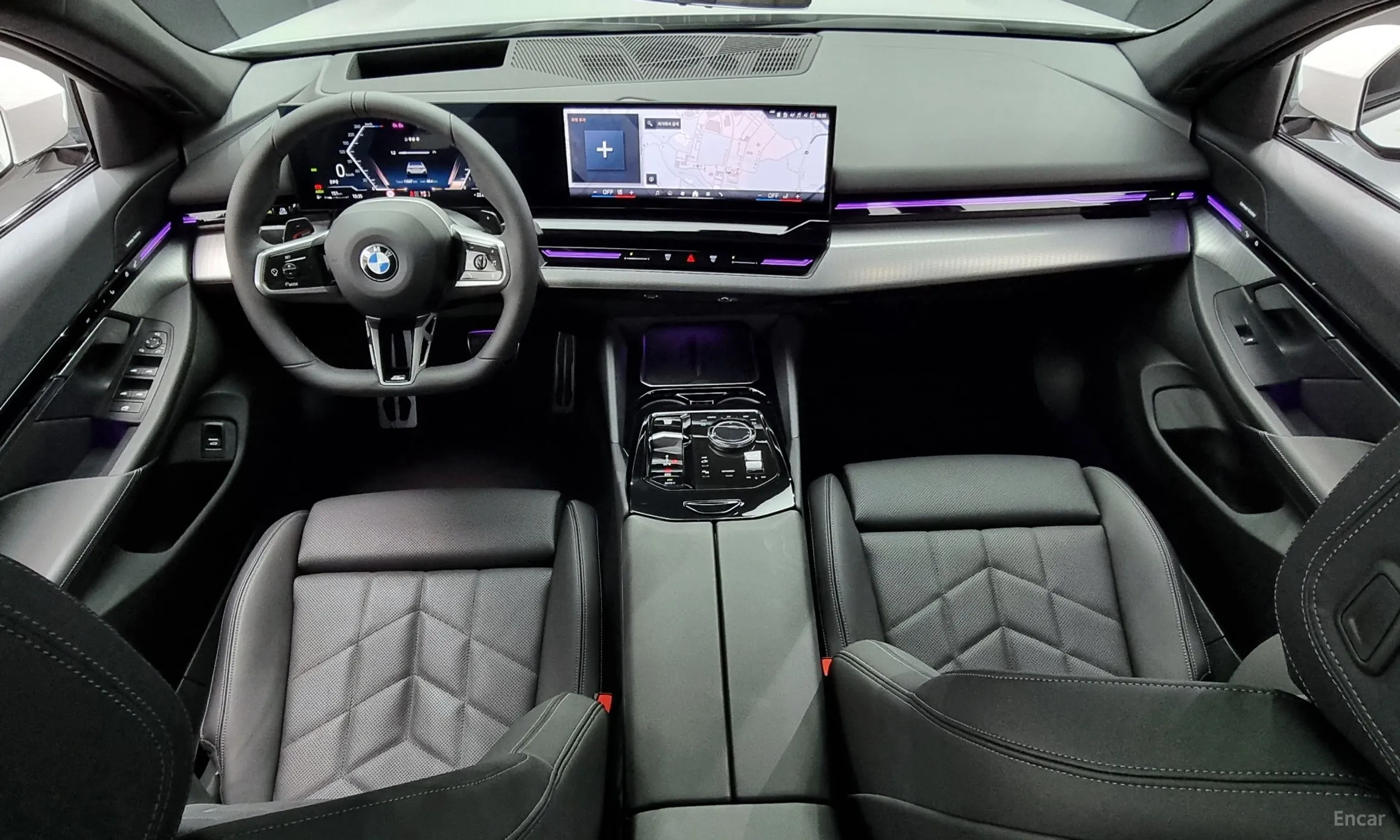 BMW 5 Series (G60) превью 4