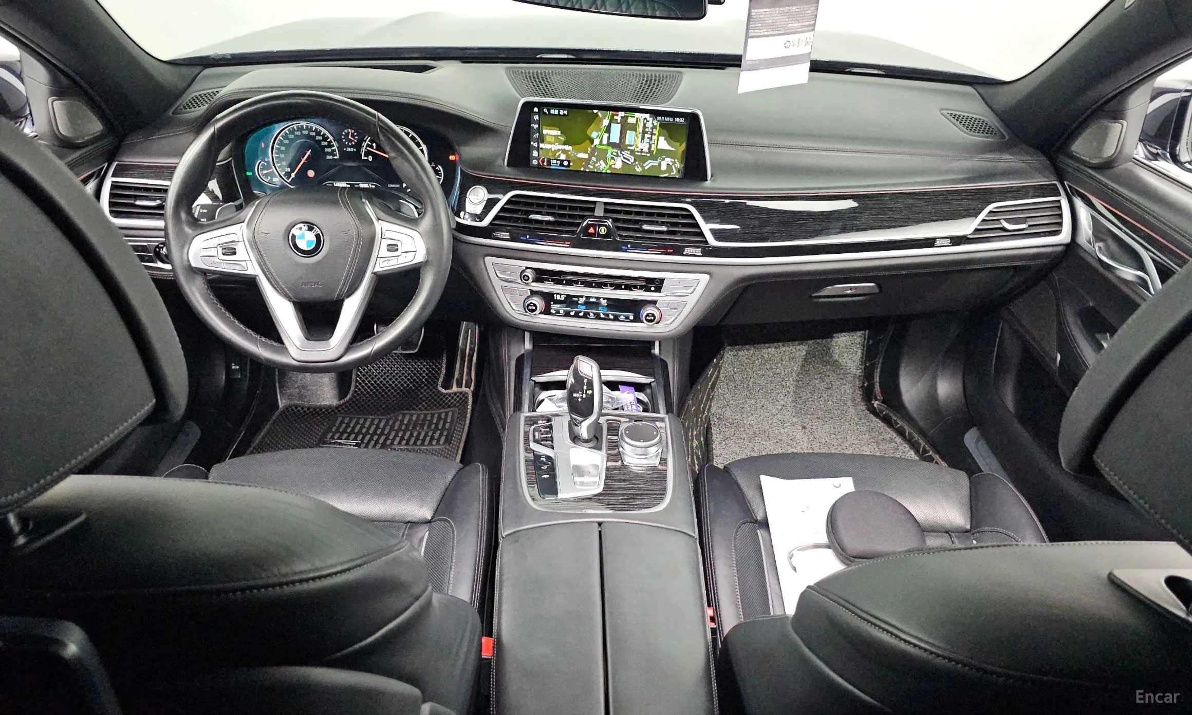 BMW 7 Series (G11) превью 4