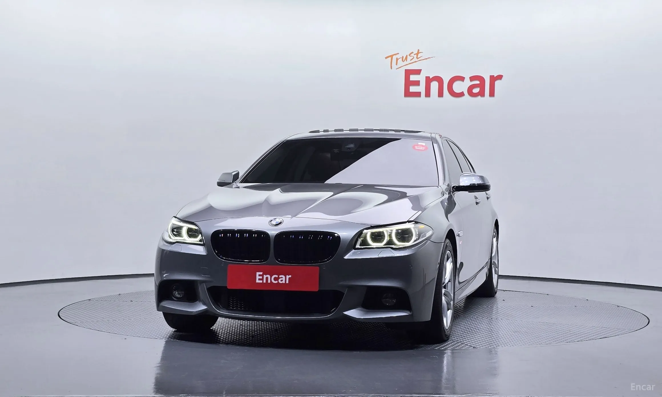 BMW 5 Series (F10) превью 2