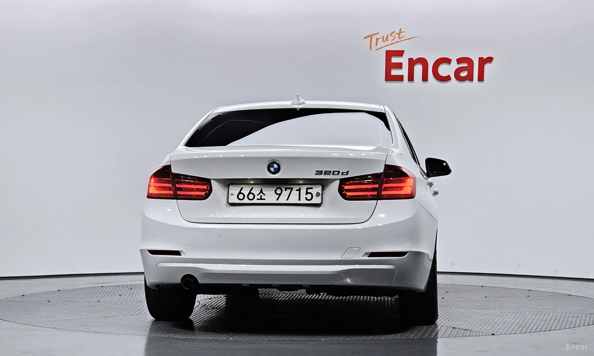BMW 3 Series (F30) превью 3