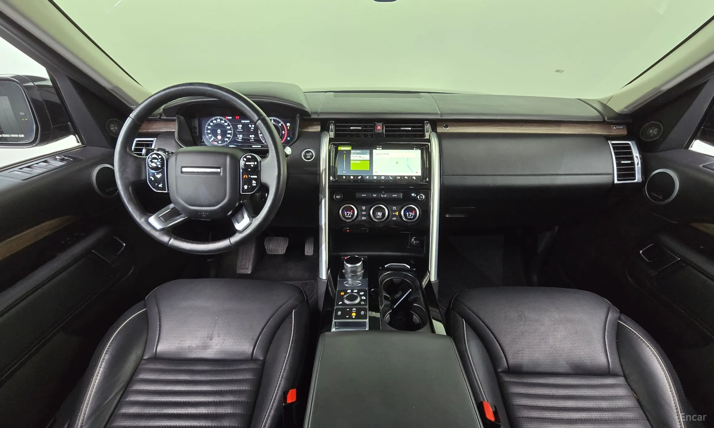 Land Rover Discovery 5 превью 4