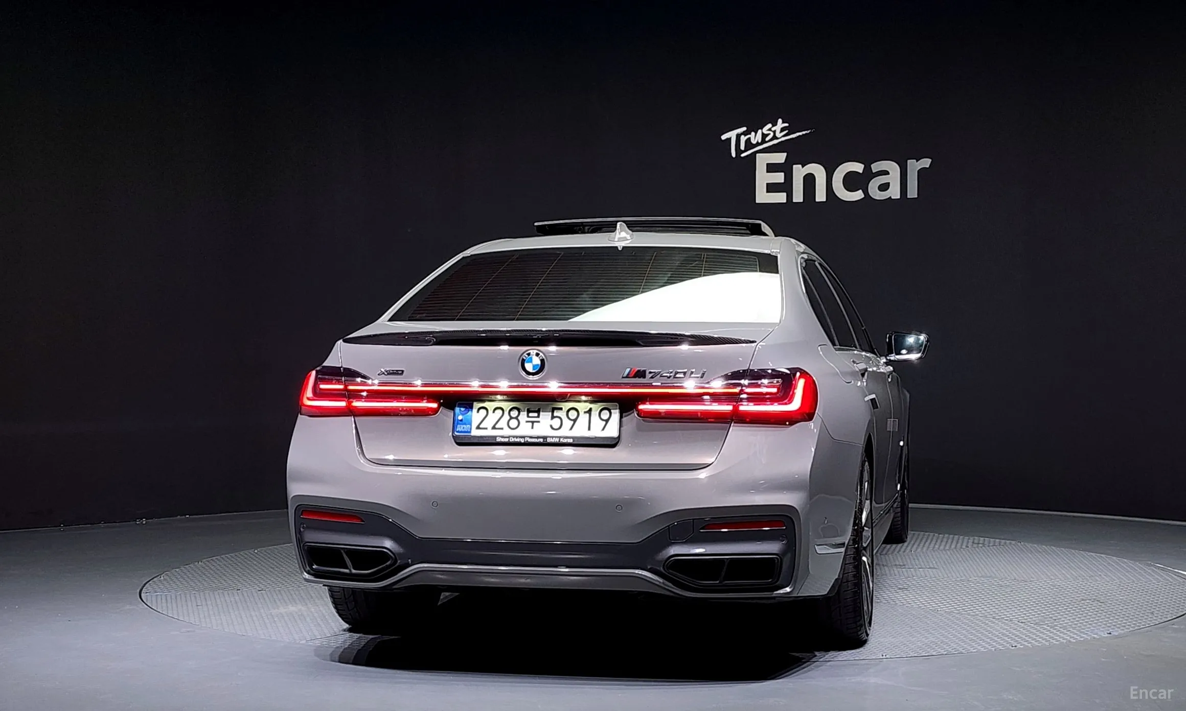 BMW 7 Series (G11) превью 3