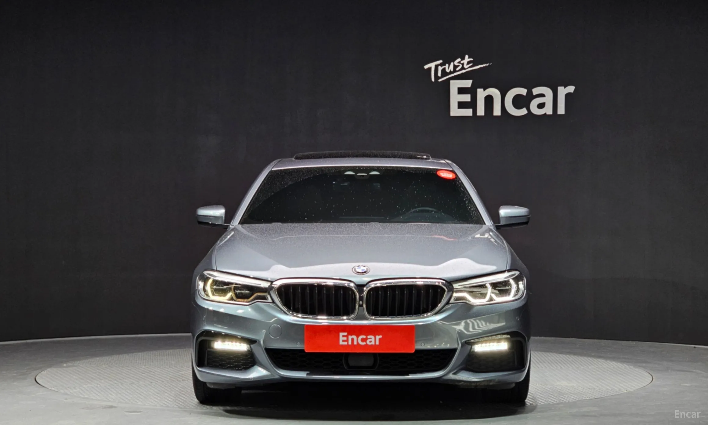 BMW 5 Series (G30) превью 2