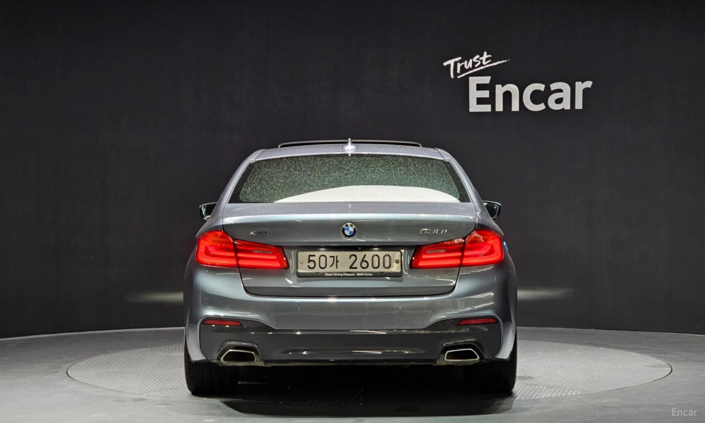 BMW 5 Series (G30) превью 3
