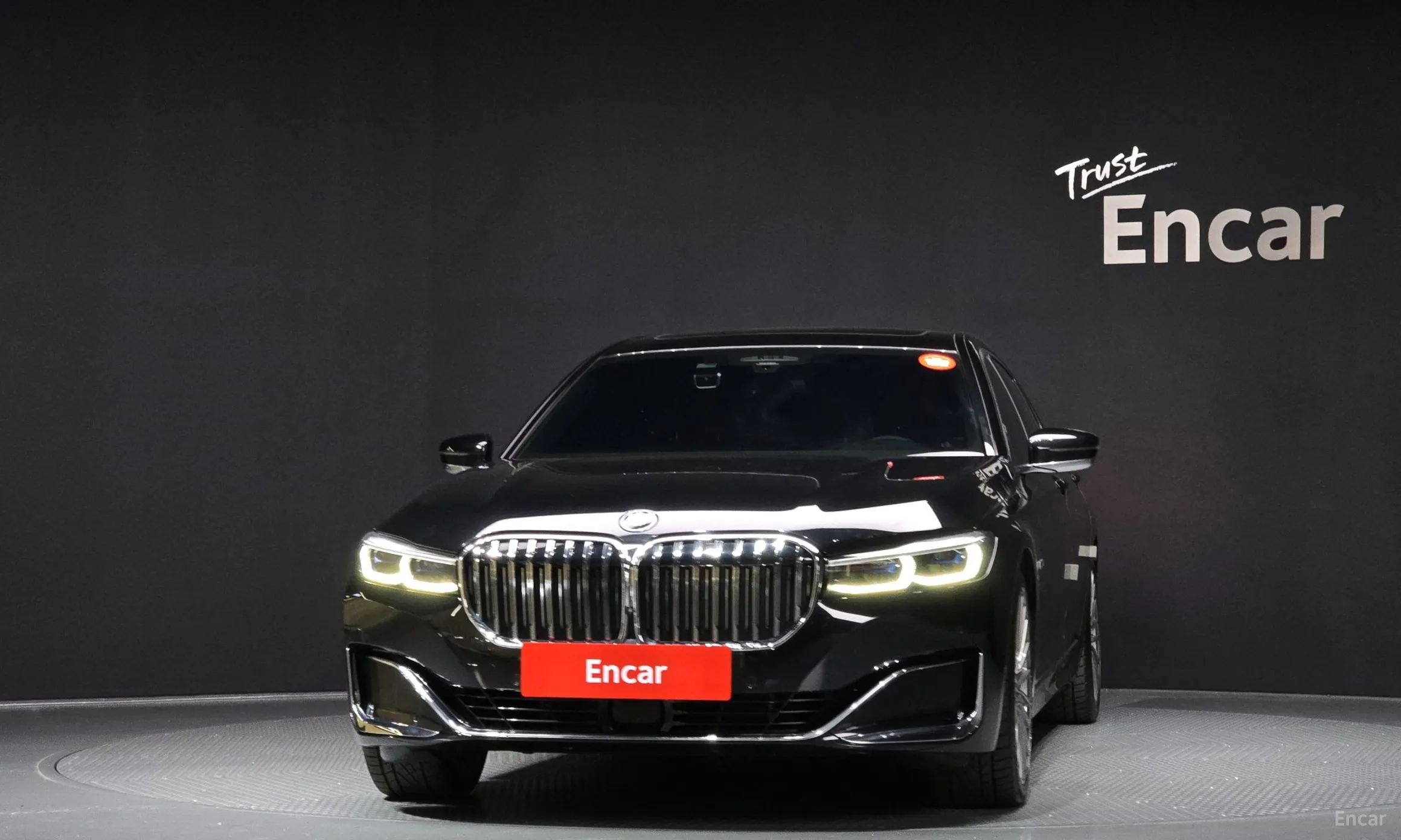 BMW 7 Series (G11) превью 2